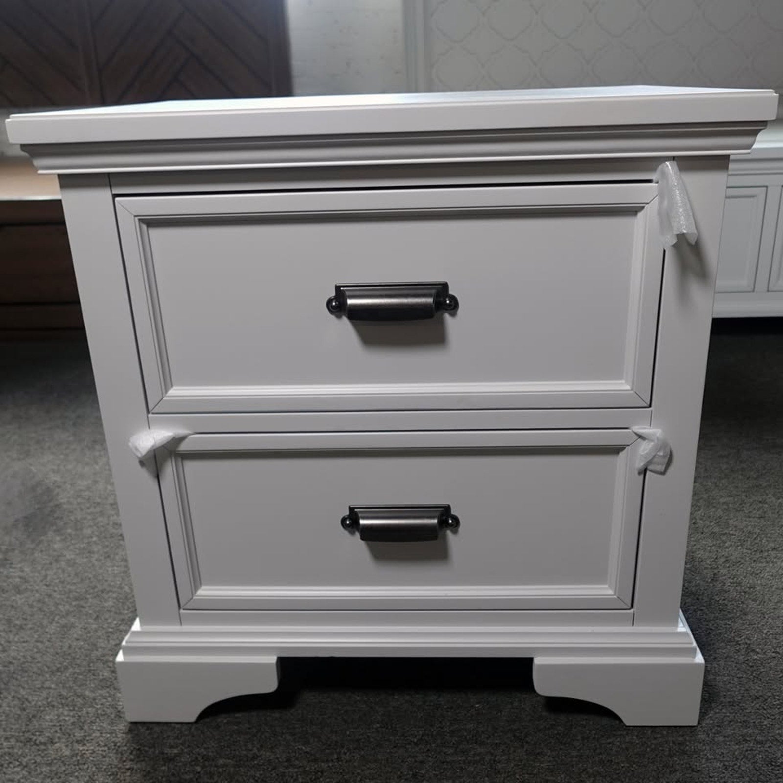 Wynne Storage Bedroom Set Bed, Chest & Nightstand - King