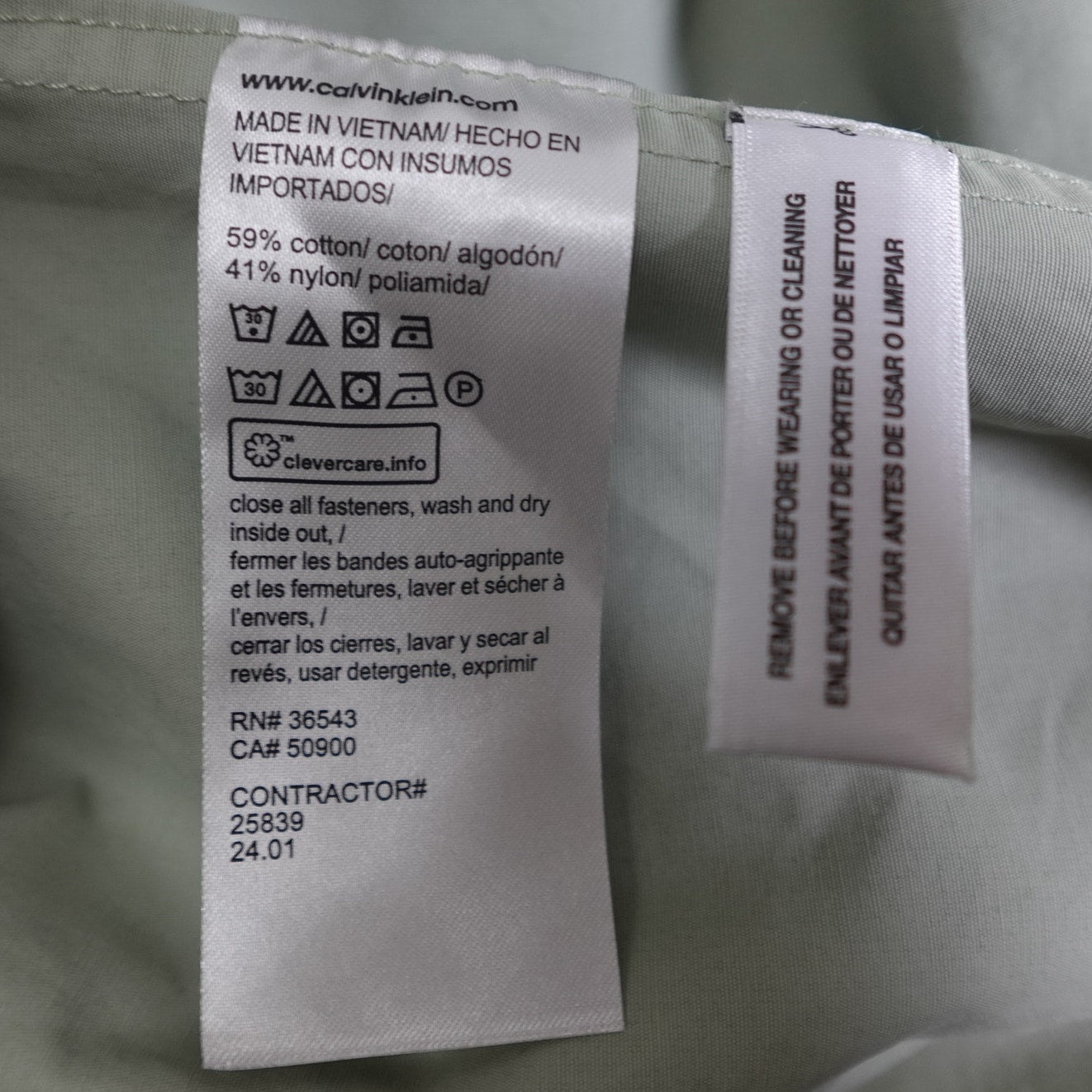 Calvin Klein Classic Fit Womens Tech Cotton/Nylon Blend Full Zip Jacket - Large