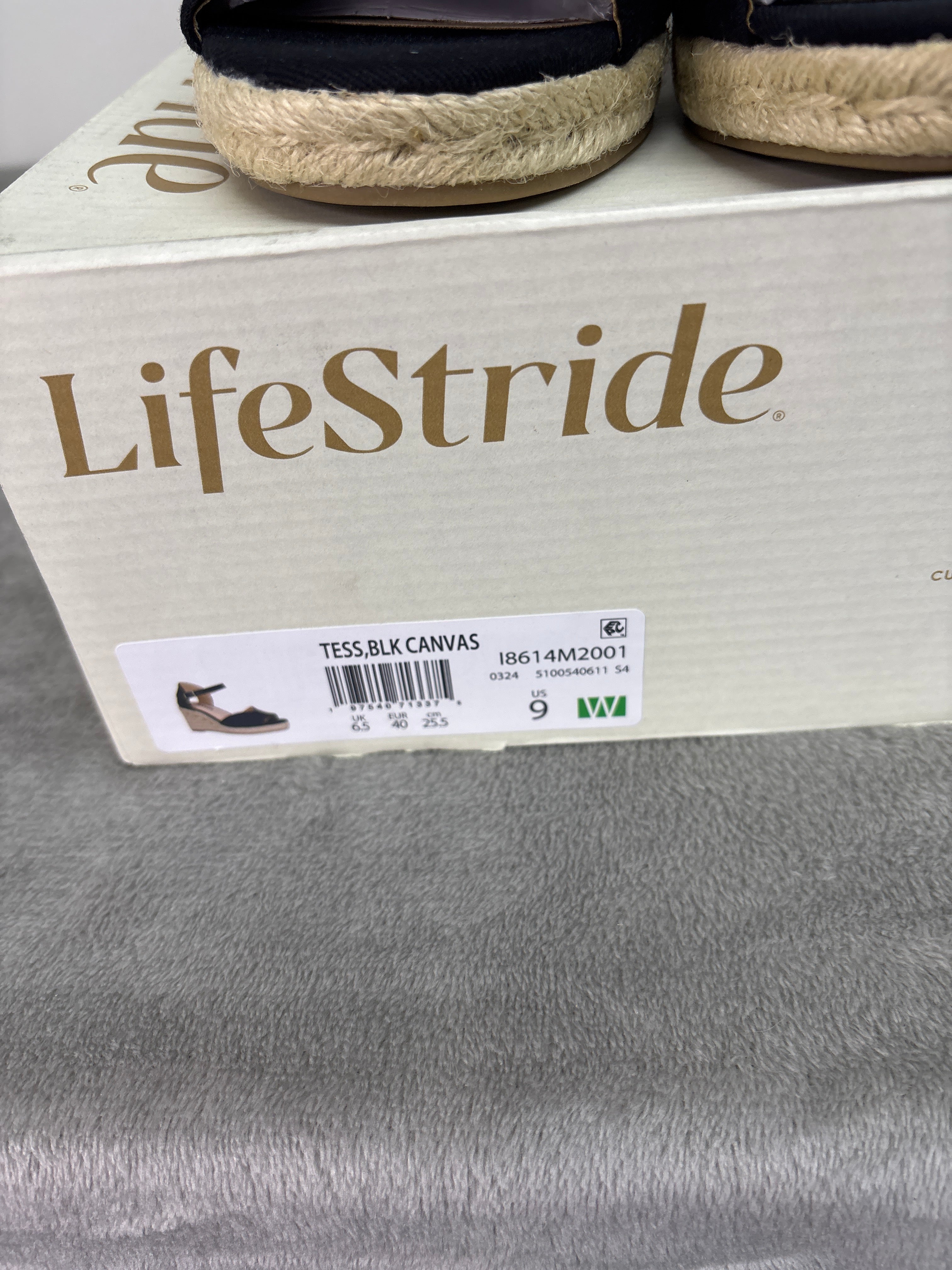 Lifestride black peep-toe wedge sandals