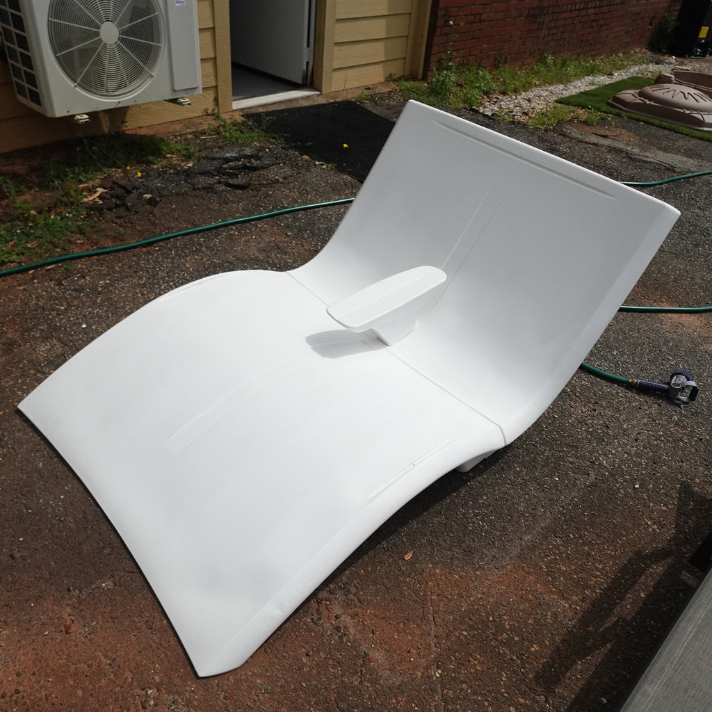 PRE-ORDER! Step2 Vero Oversized Pool Lounger Luxury In-Pool Baja Sun White
