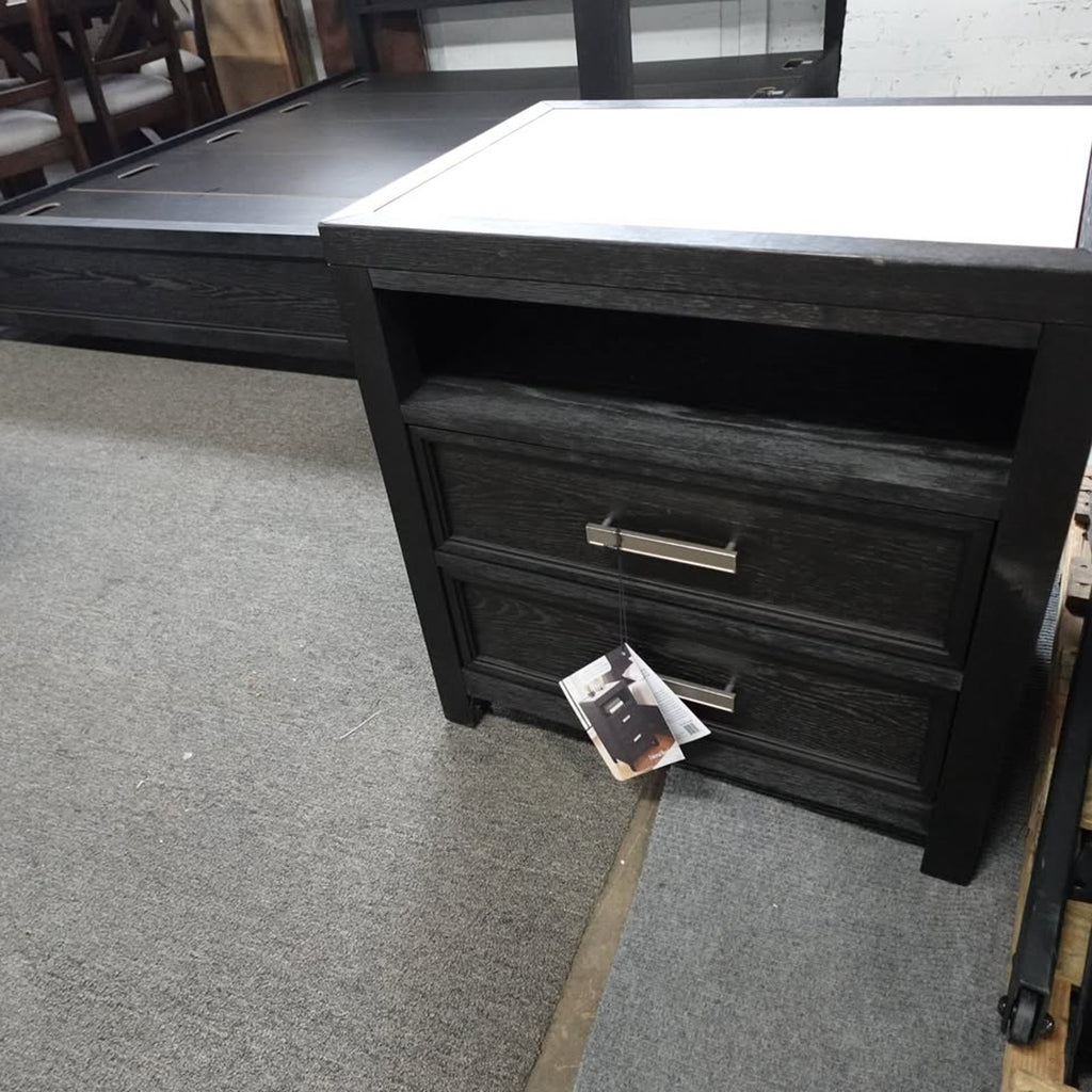 Bellevue King Canopy Bed + Nightstands & Dresser Black