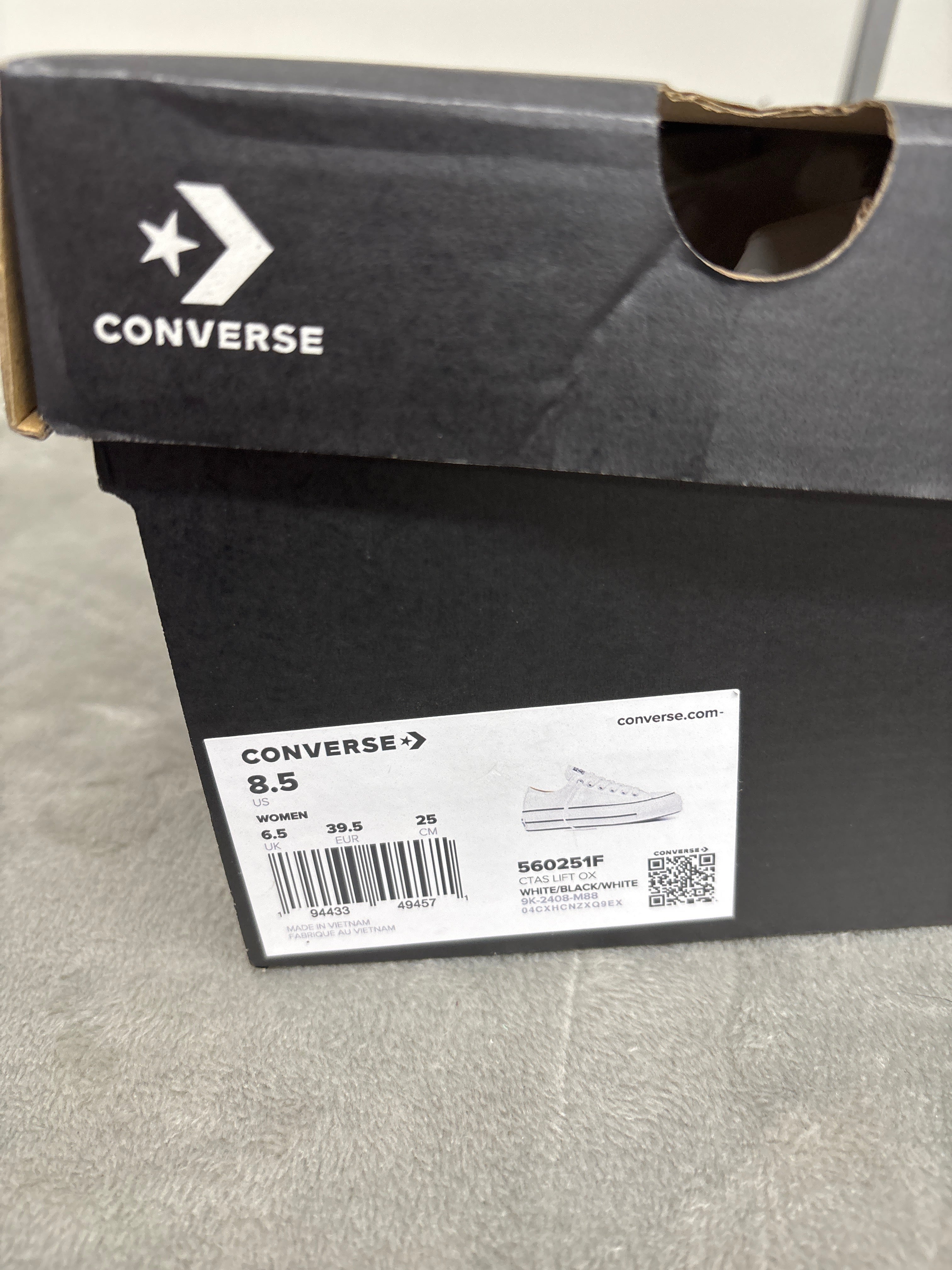 Converse white sneakers 569251f