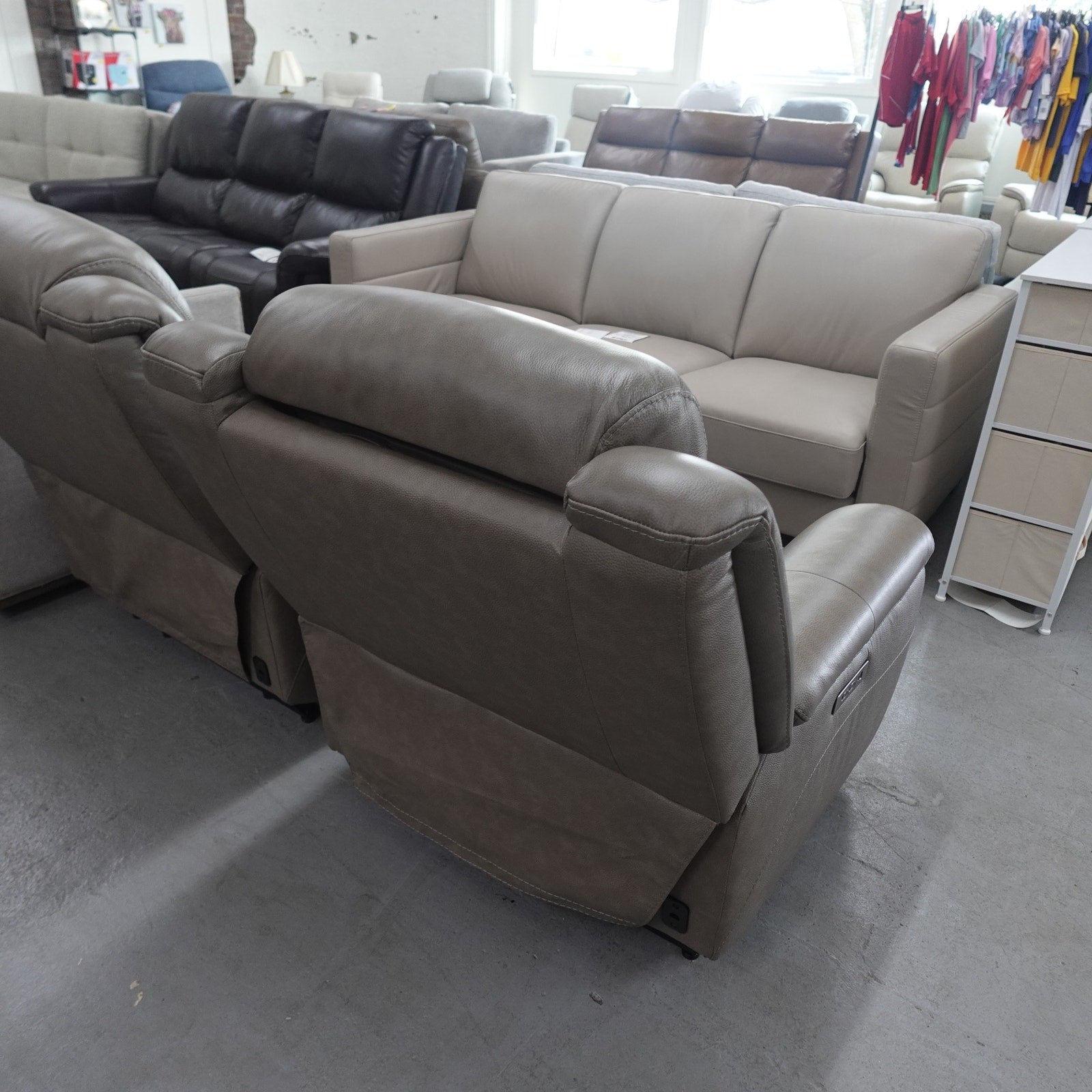 Mason Leather Power Recliner with Power Headrest