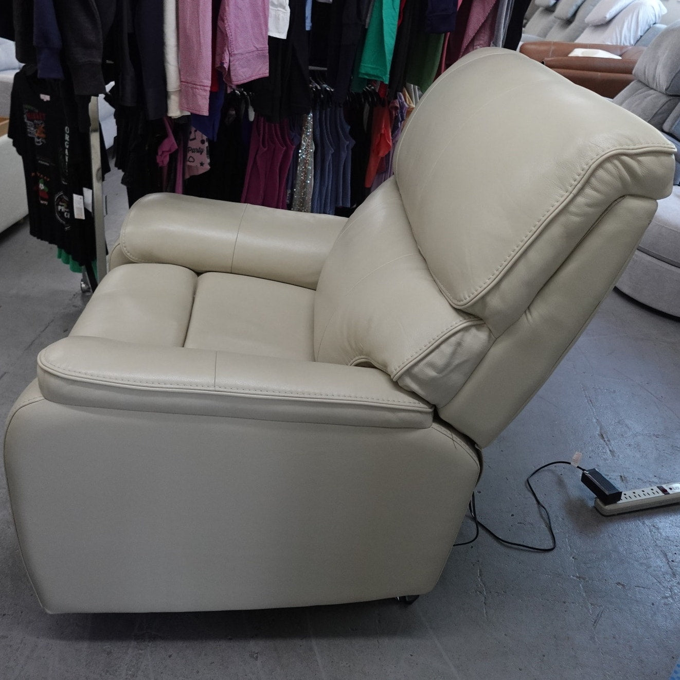 Barcalounger Leather Power Glider Recliner Chair Adjustable Headrest Beige
