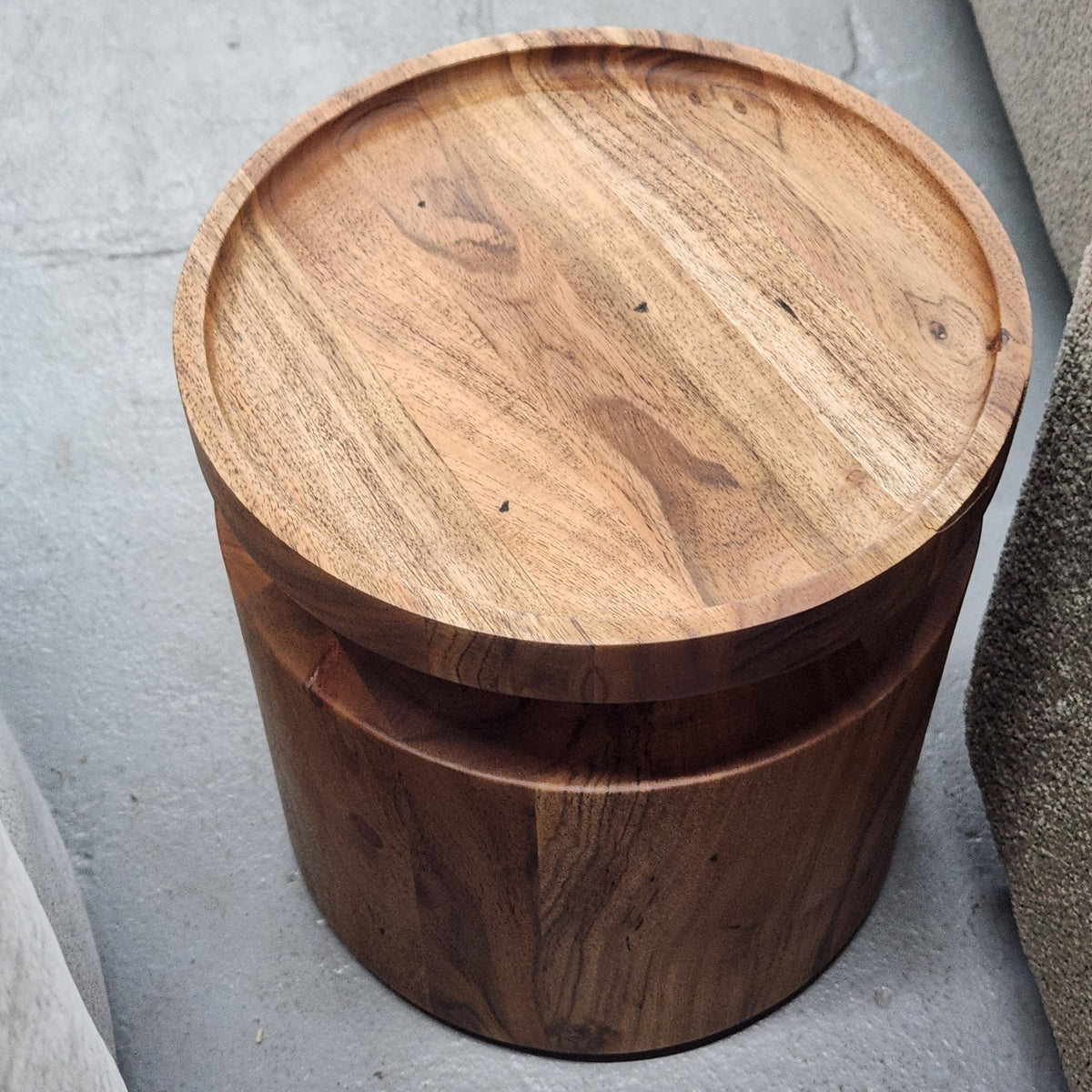 Turn Low Solid Wood Tray Top End Table New w/ Chip (see desc)