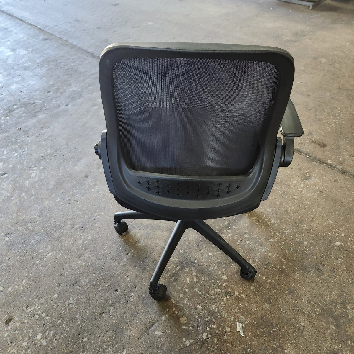 Izy Mesh Ergonomic Office Chair with Flip-up Armrest and Lumbar Support New Damaged (see desc.)