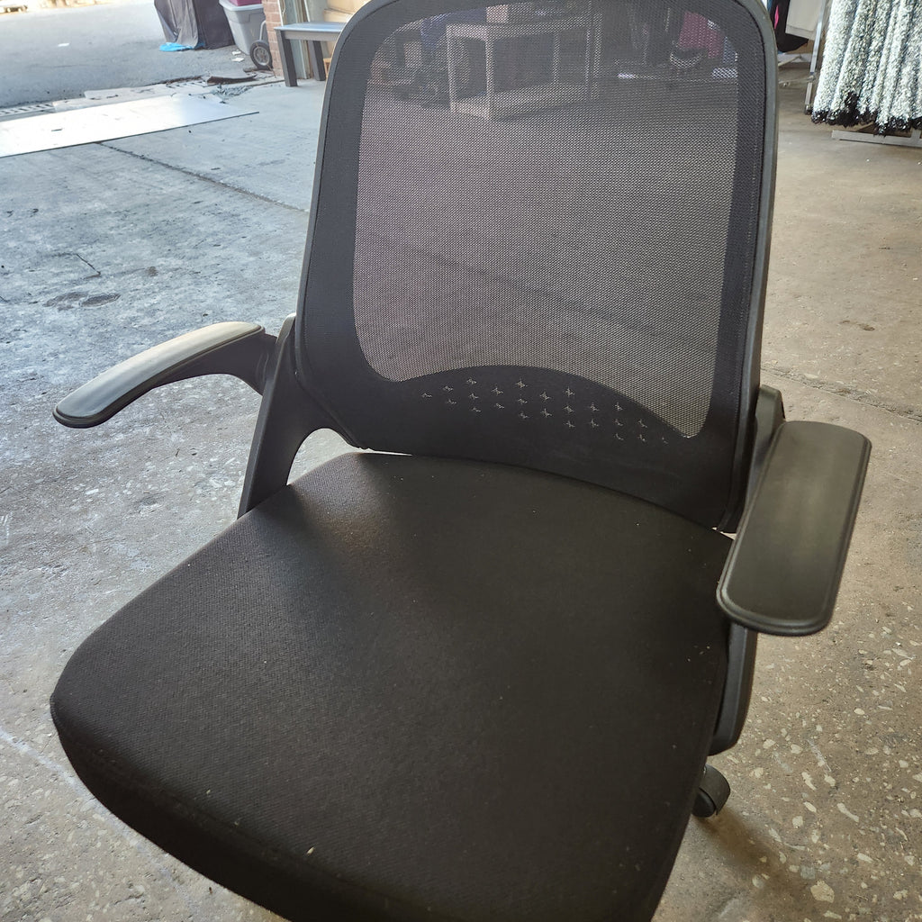 Izy Mesh Ergonomic Office Chair with Flip-up Armrest and Lumbar Support New Damaged (see desc.)