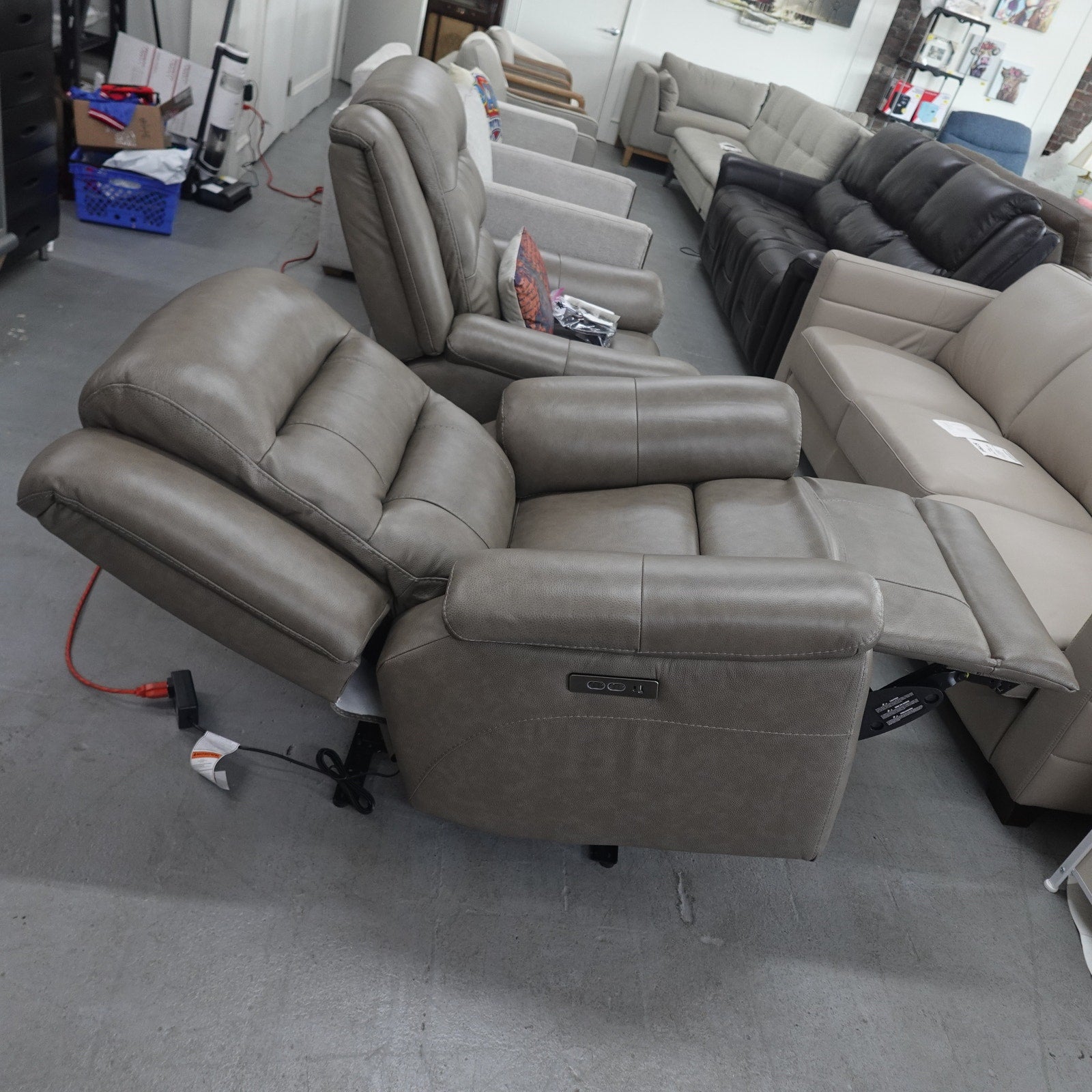 Mason Leather Power Recliner with Power Headrest