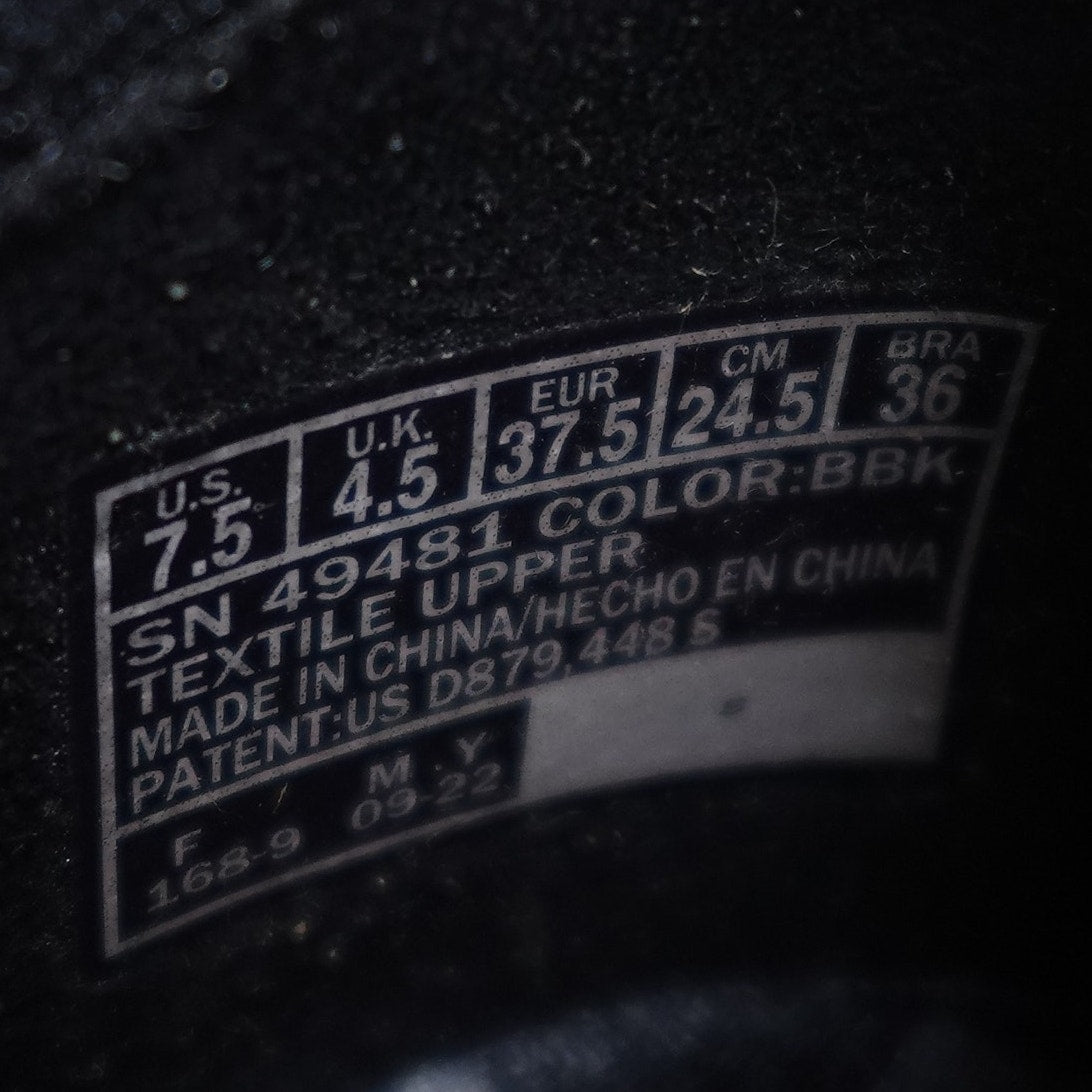 Skechers Seager Stat Women's Size 7.5 Slip On Walking Shoes Black 49481 BBK New