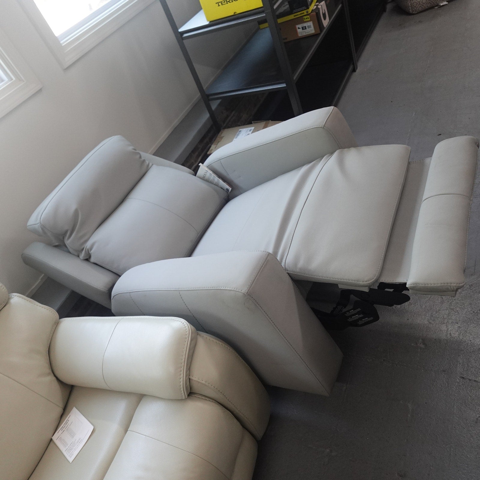 Wren Zero Gravity Power Leather Recliner with Power Headrest