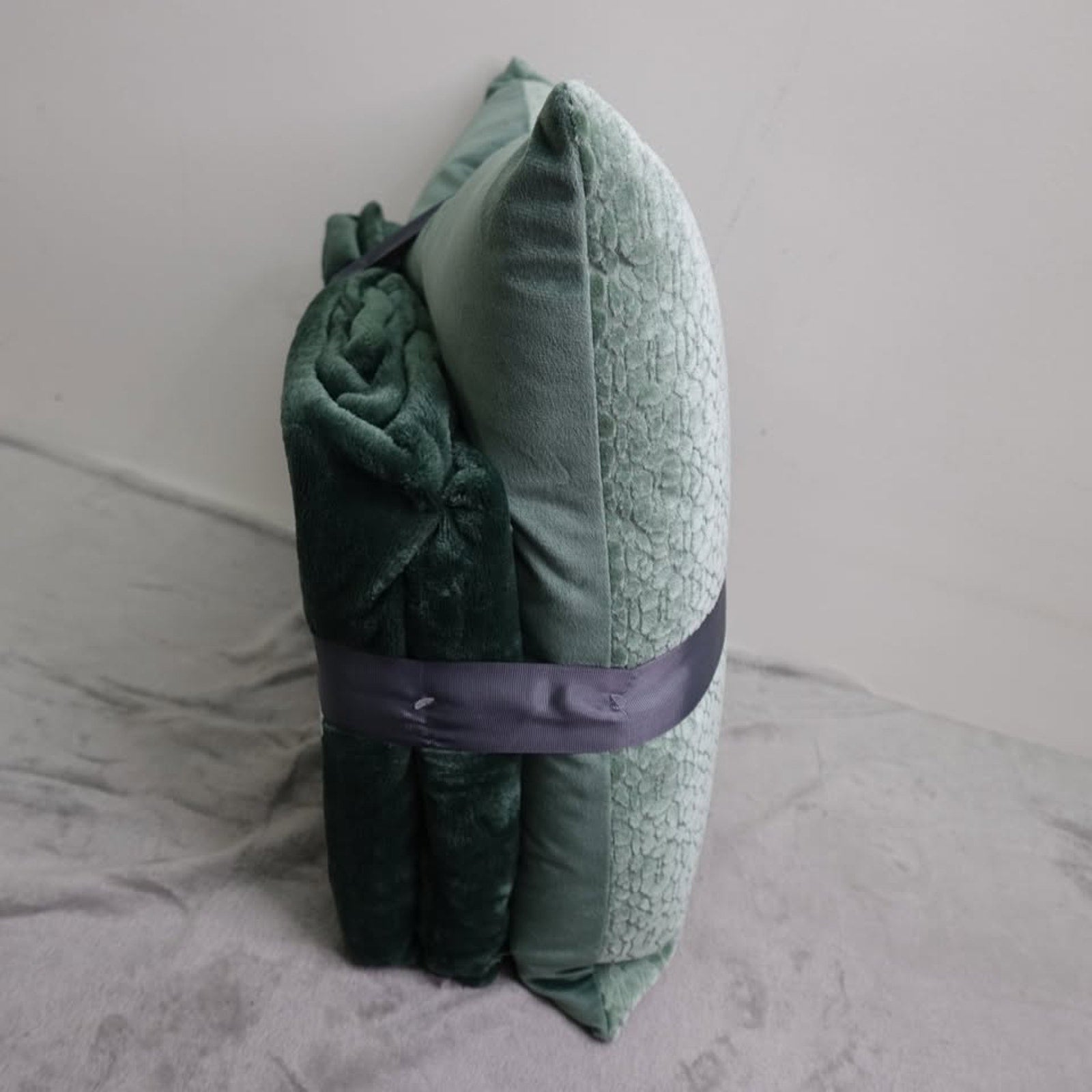 Sheffield Home Decorative Pillow Throw Set  - Sage Green
