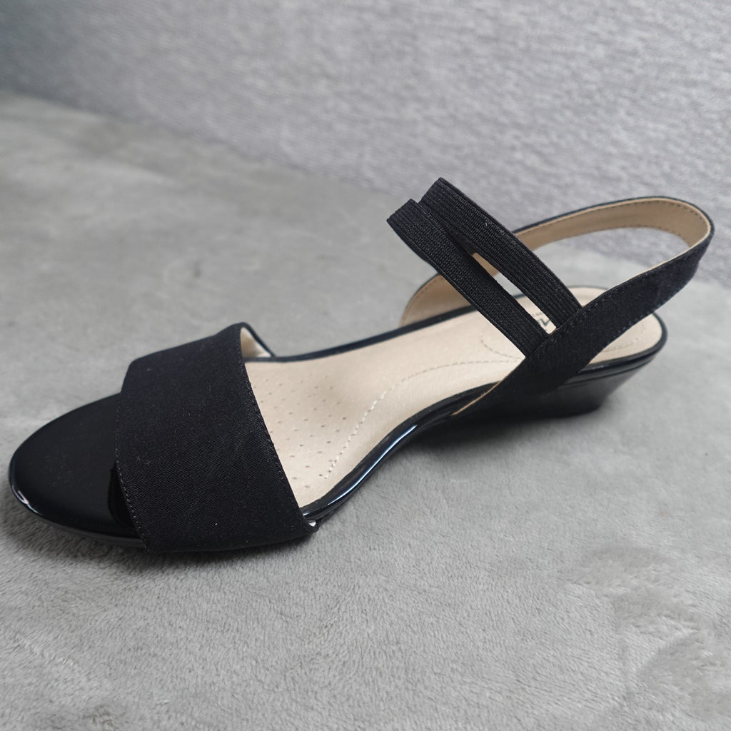 LifeStride Yolo Sandal Women's Size 7M Black Micron Fabric F4561F1001