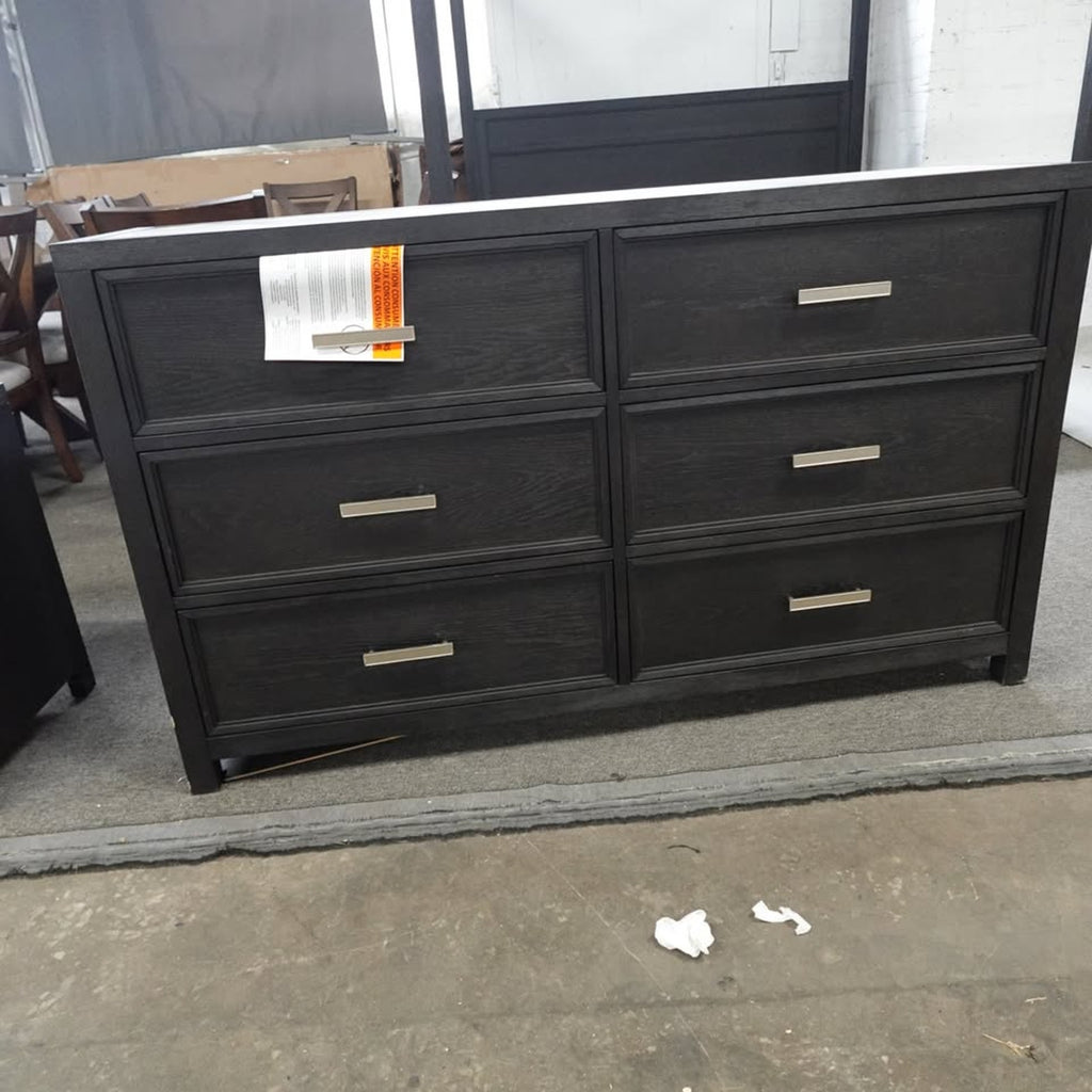 Bellevue King Canopy Bed + Nightstands & Dresser Black