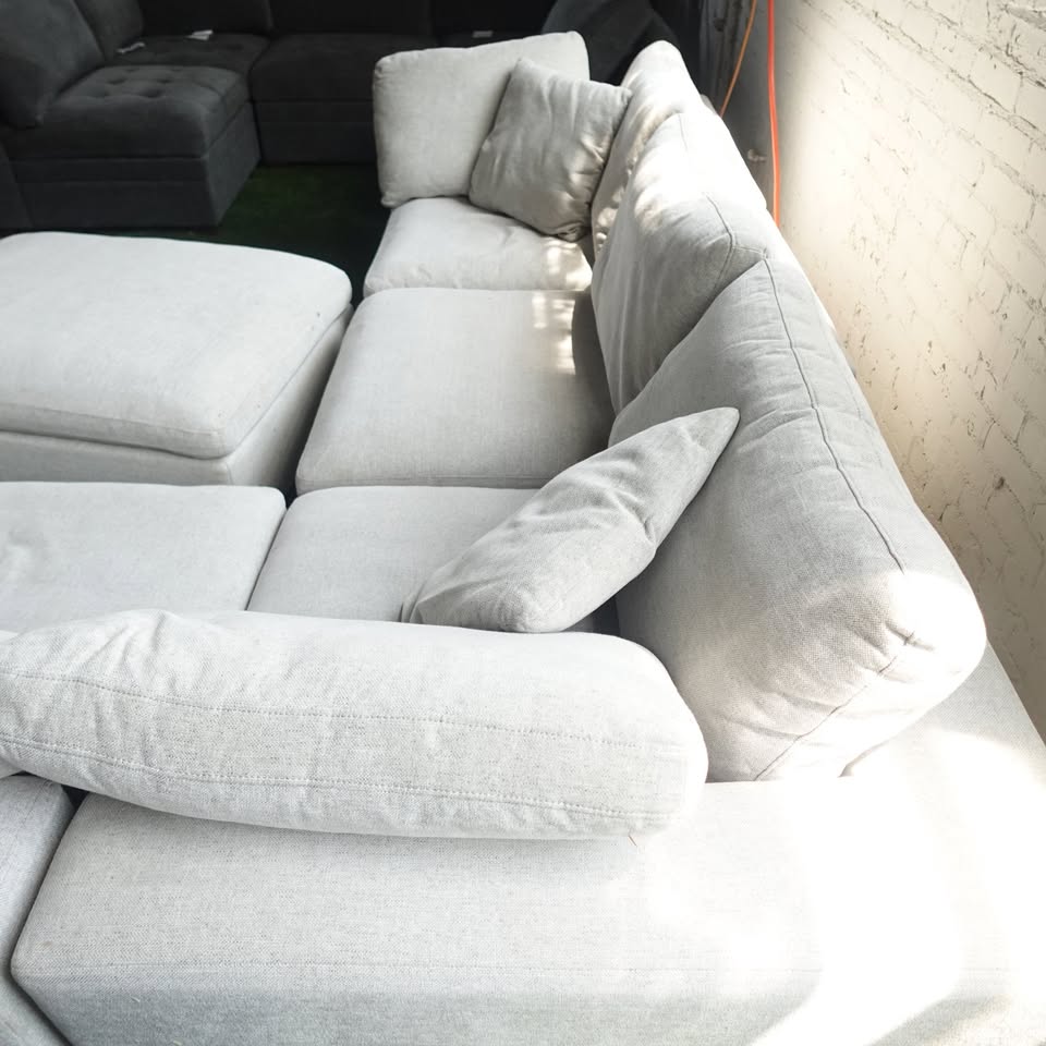 Thomasville Lowell 6-piece Modular Sectional Light Gray