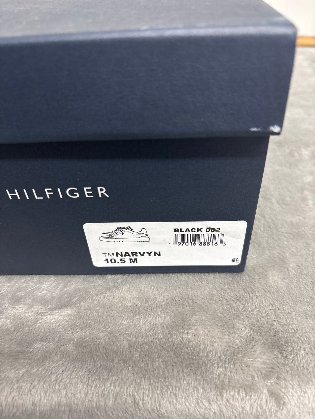 Tommy Hilfiger black sneakers