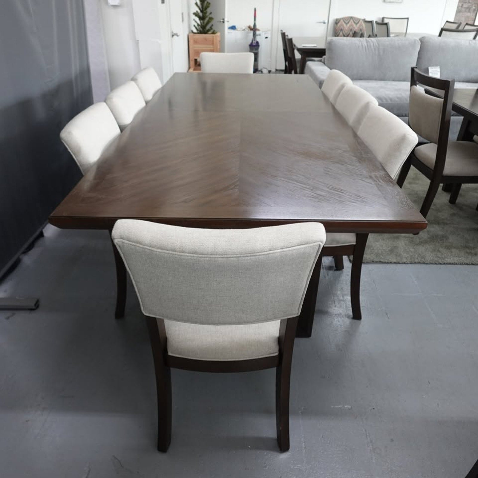 Wilde 9-Piece Dining Table Set (scratch & Dent)