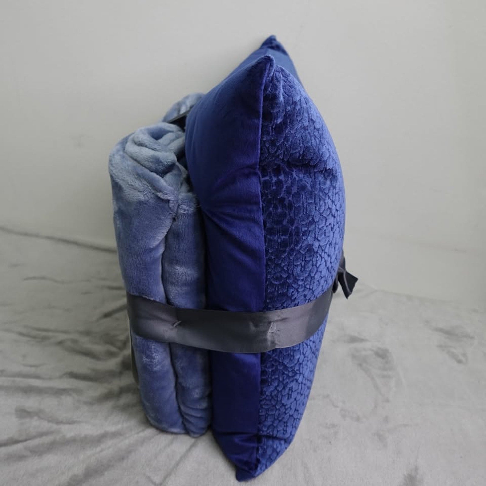 Sheffield Home Decorative Pillow Throw Set - Dusty Blue
