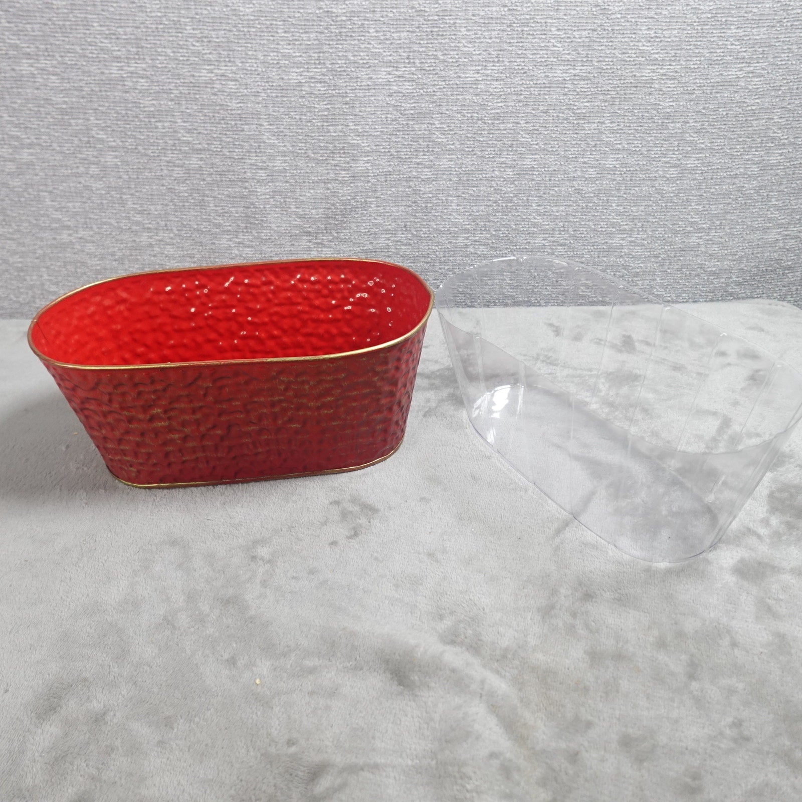 Textured Red Metal Oval Planter Flower Pot Window Box Decorative Cachepot