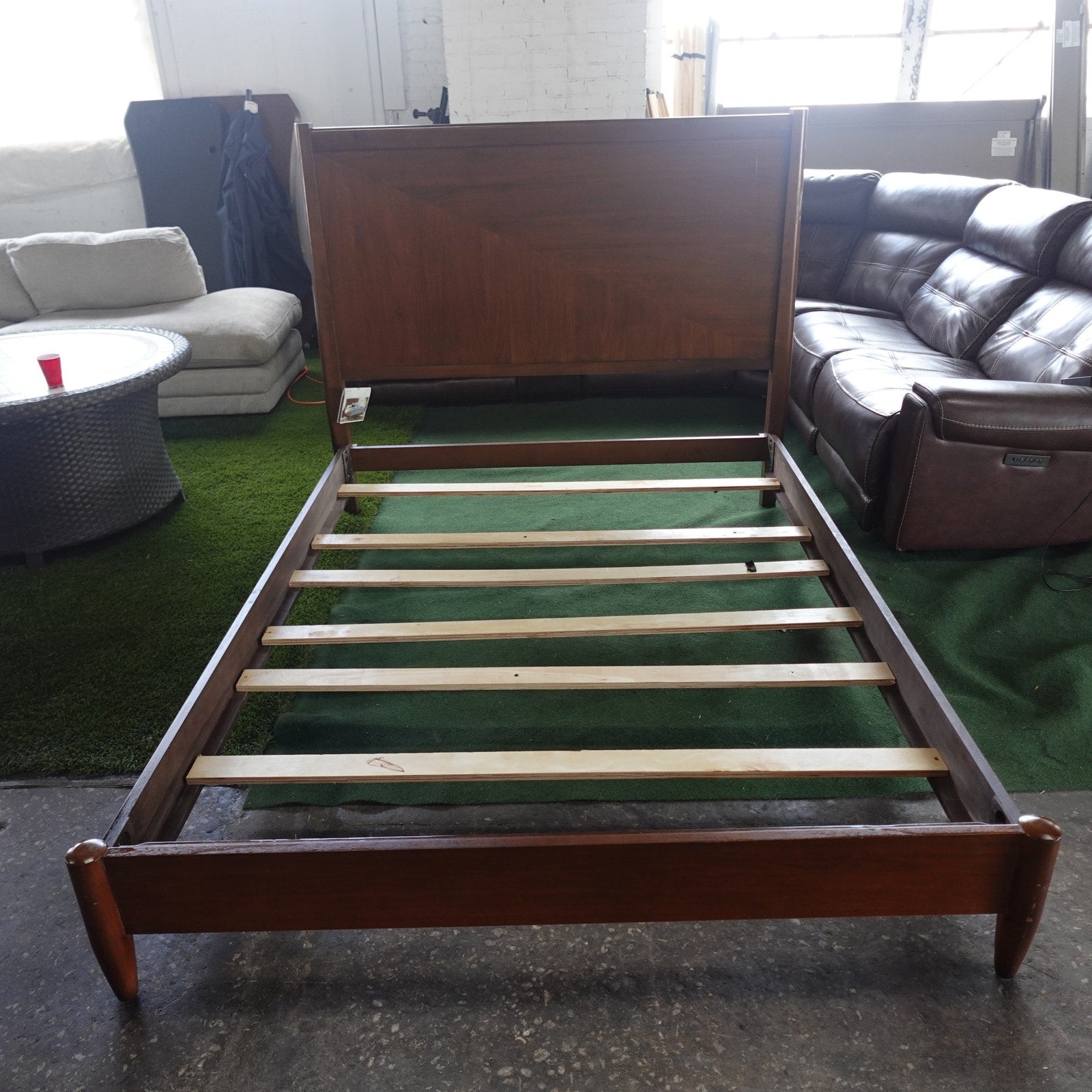 Northridge Home Marina Del Rey Queen Bed Hardwood Walnut