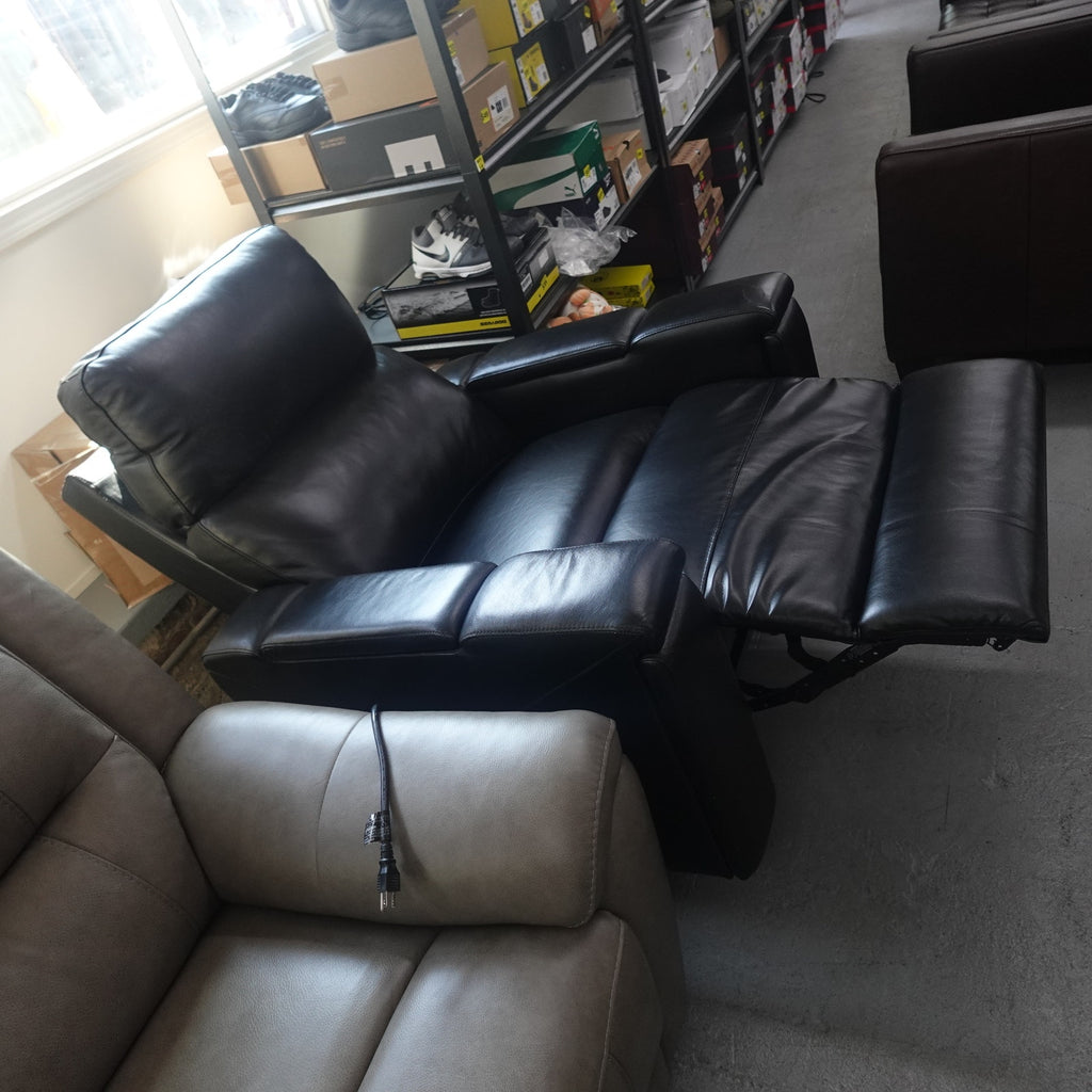 Pulaski Leather Power Home Theater Recliner