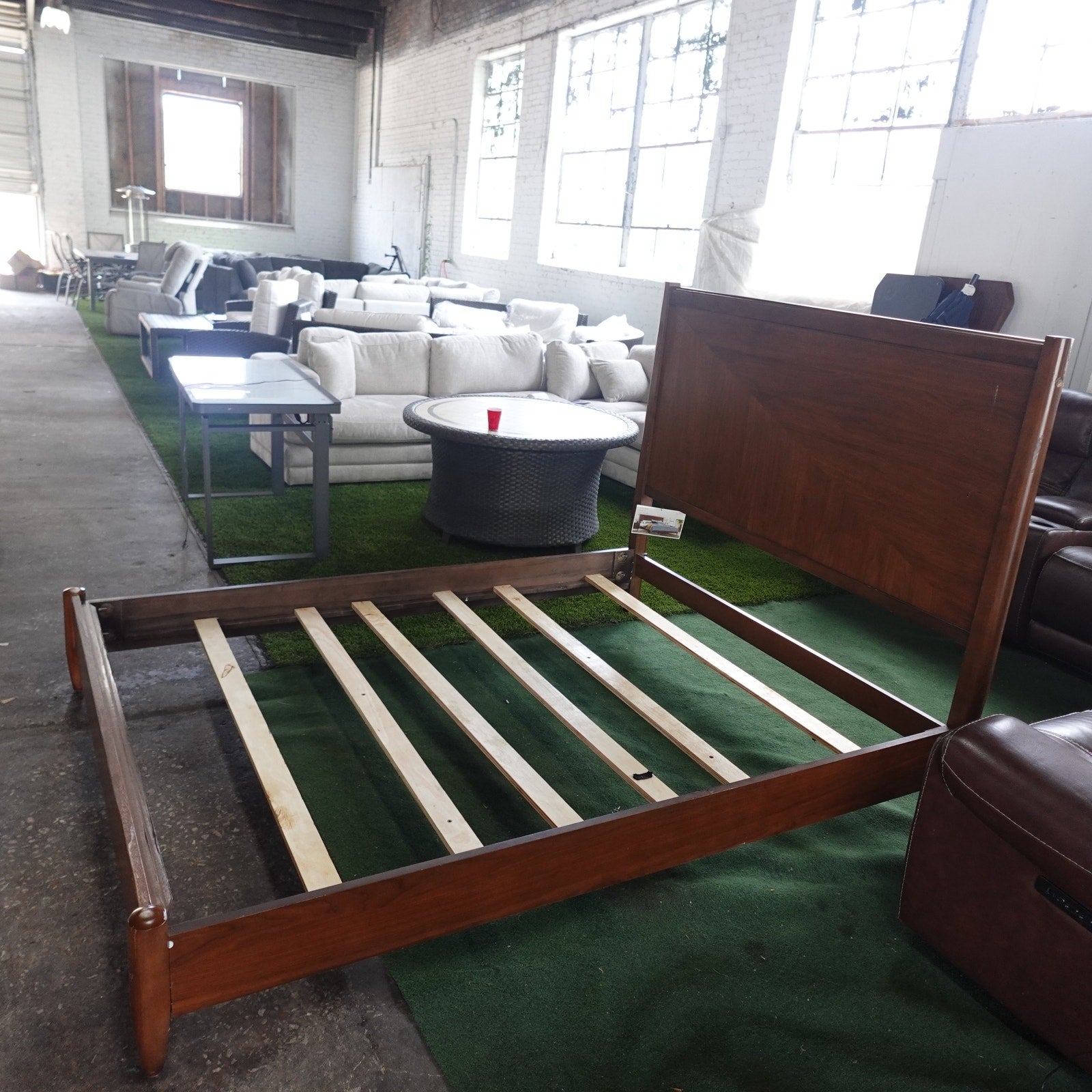 Northridge Home Marina Del Rey Queen Bed Hardwood Walnut