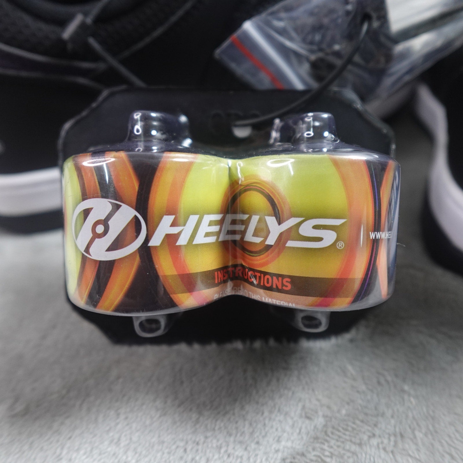 Heelys Voyager Black Reflective Black Men's Size 10 HE100330M Wheeled Shoes