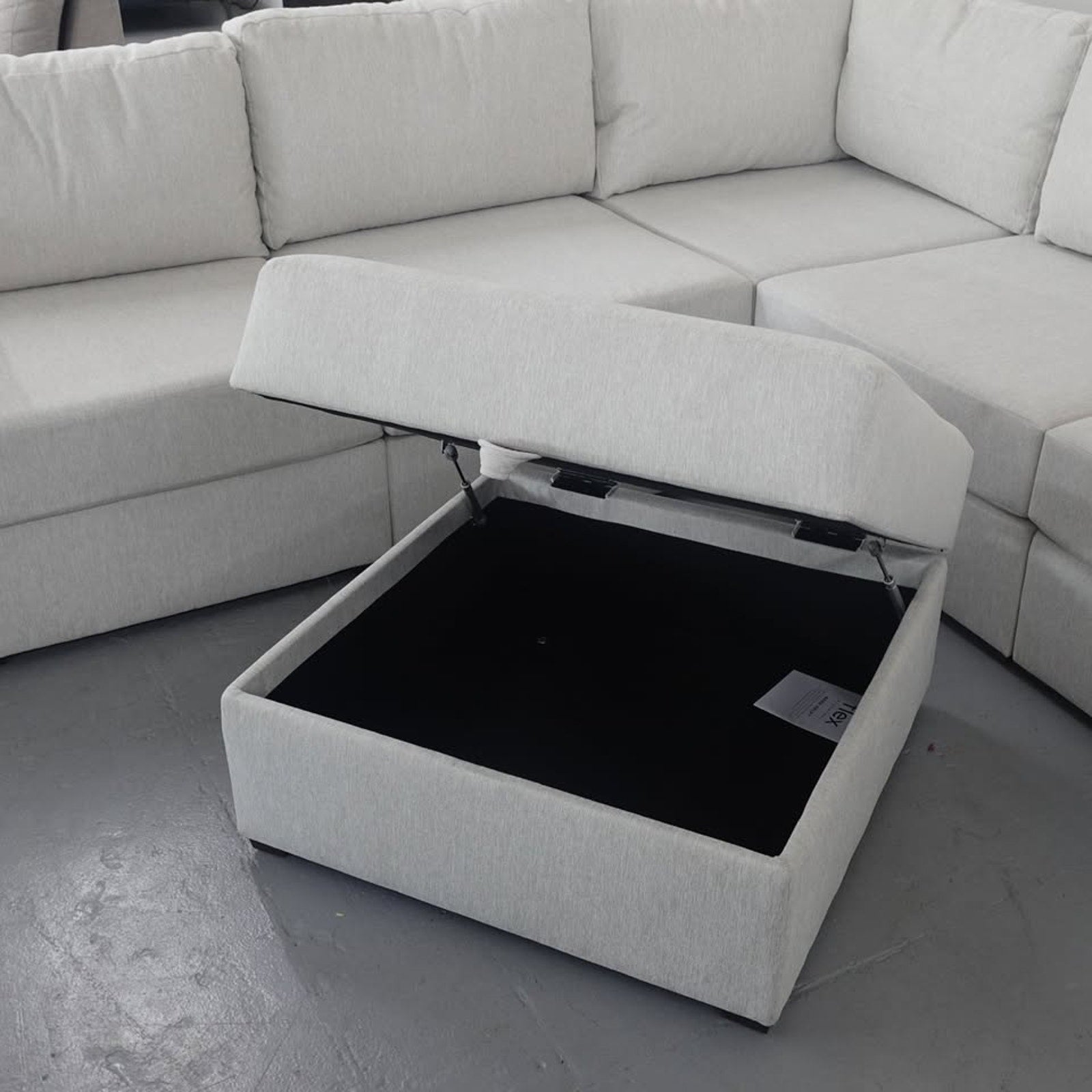 Flexsteel Modular Sectional with Storage Ottoman- Light Tan