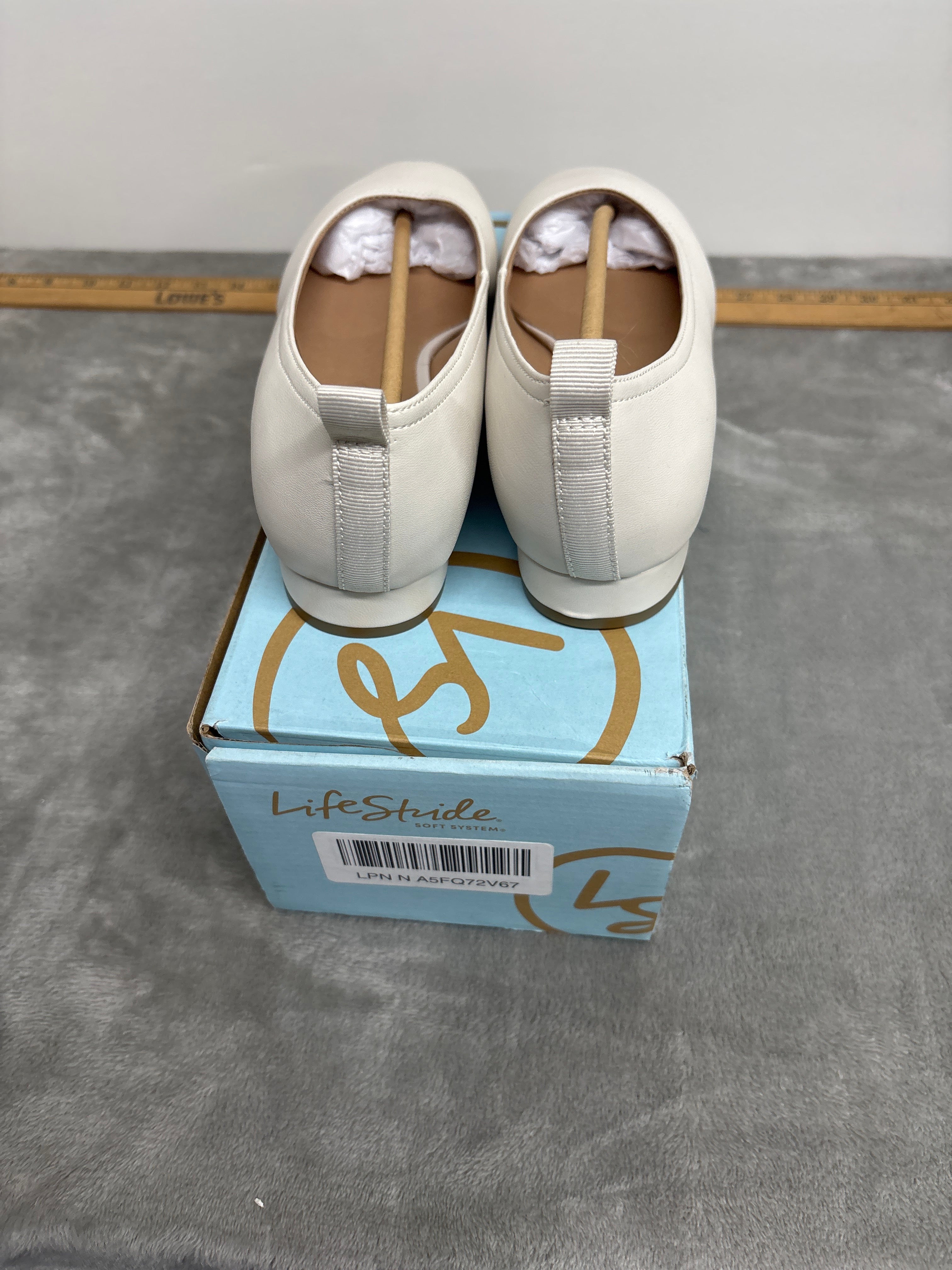 Life stride Cameo Bone Smooth