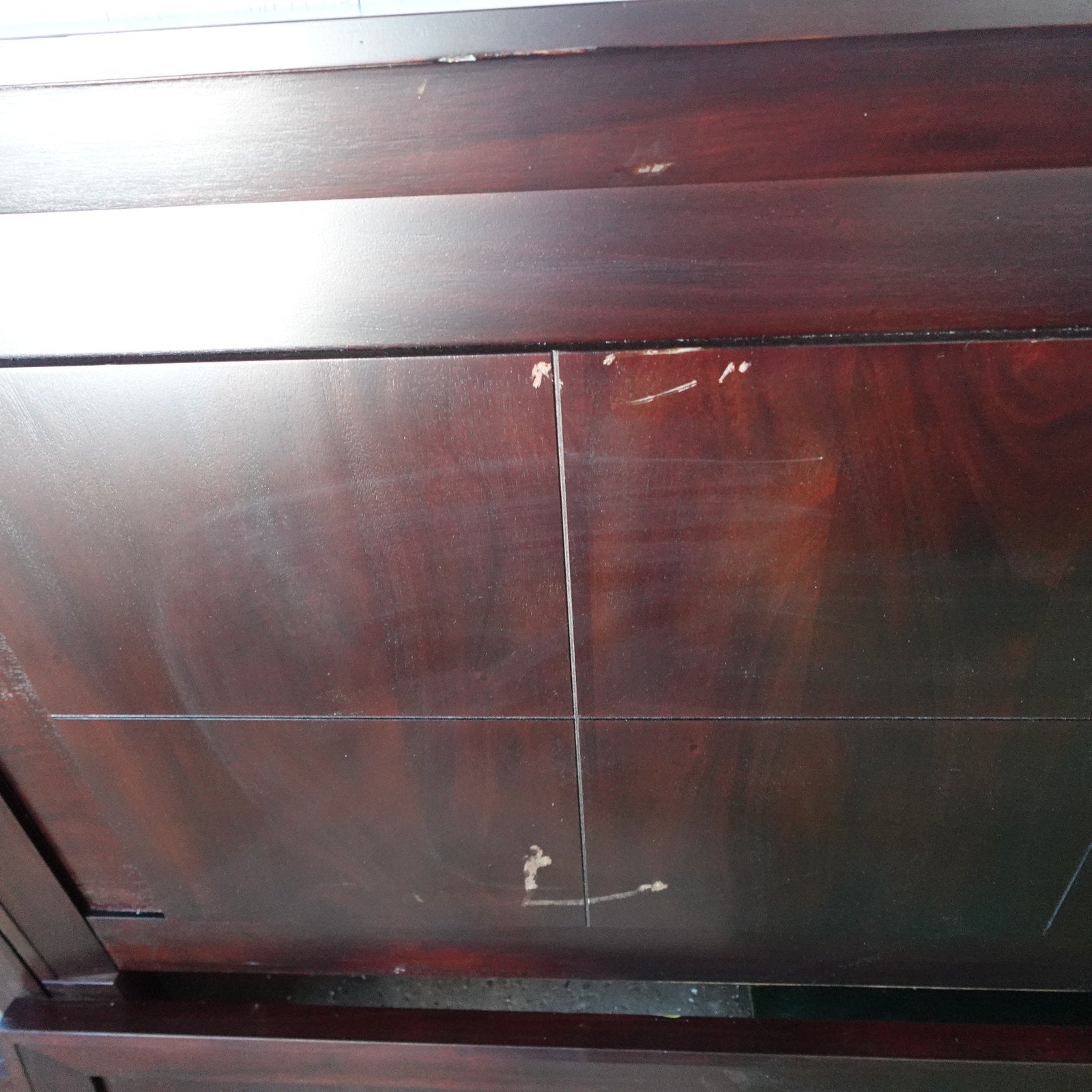 Used/Demo Wakefield King Bedroom Collection