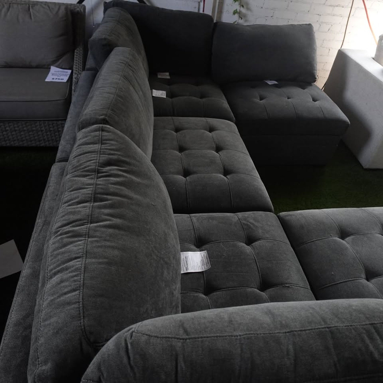 Thomasville Tisdale Modular Sectional 6-piece Dark Gray with Storage Ottoman