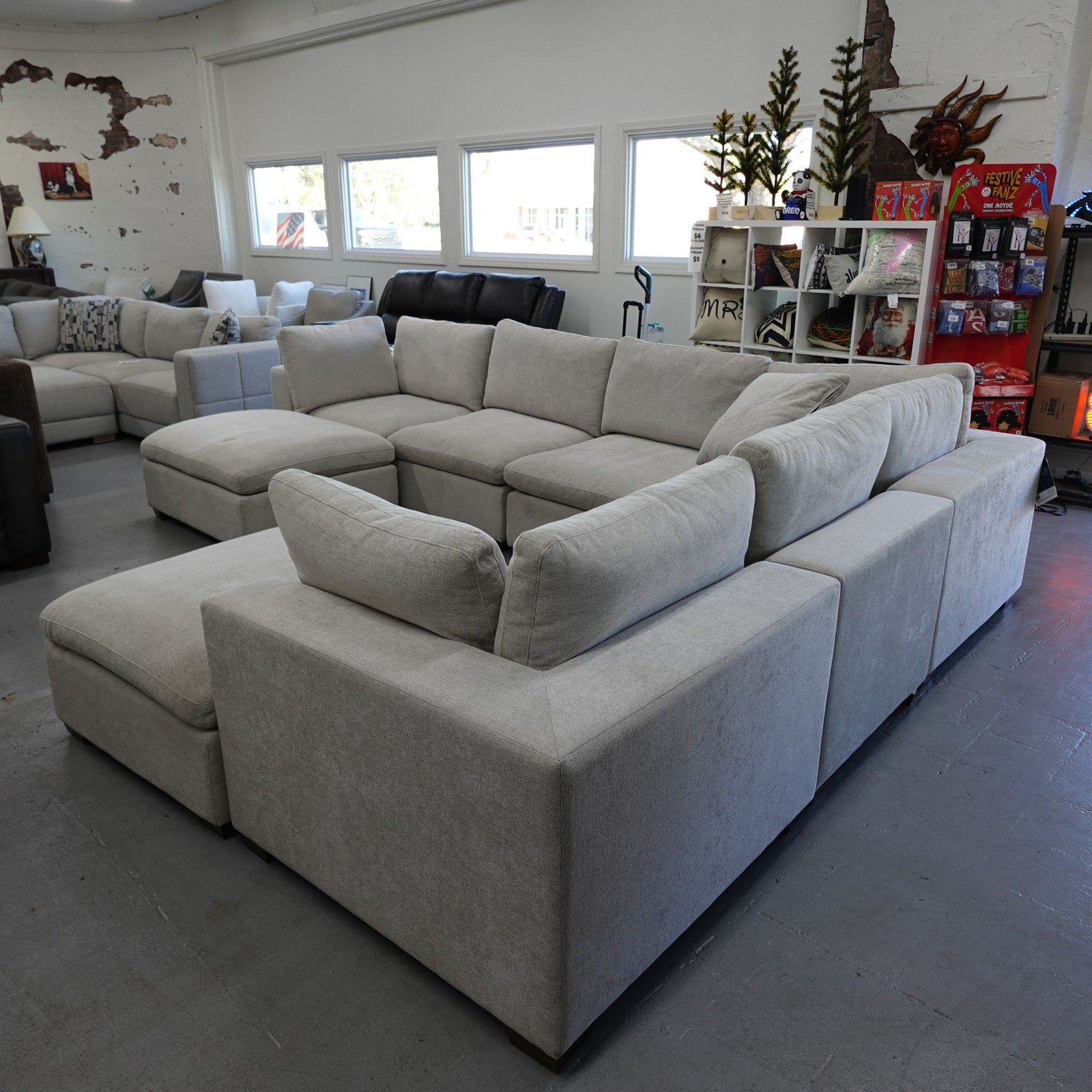 Thomasville Lowell 8pc. Modular Sectional - Light Gray