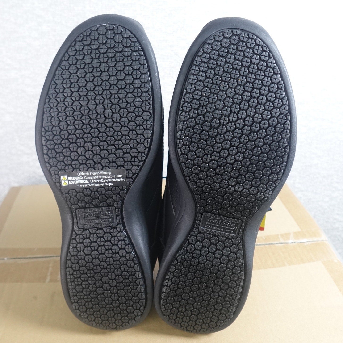 Lot of 6 Tredsafe Dustin Men's Slip Resistant Work Shoes Black Size 9.5W New