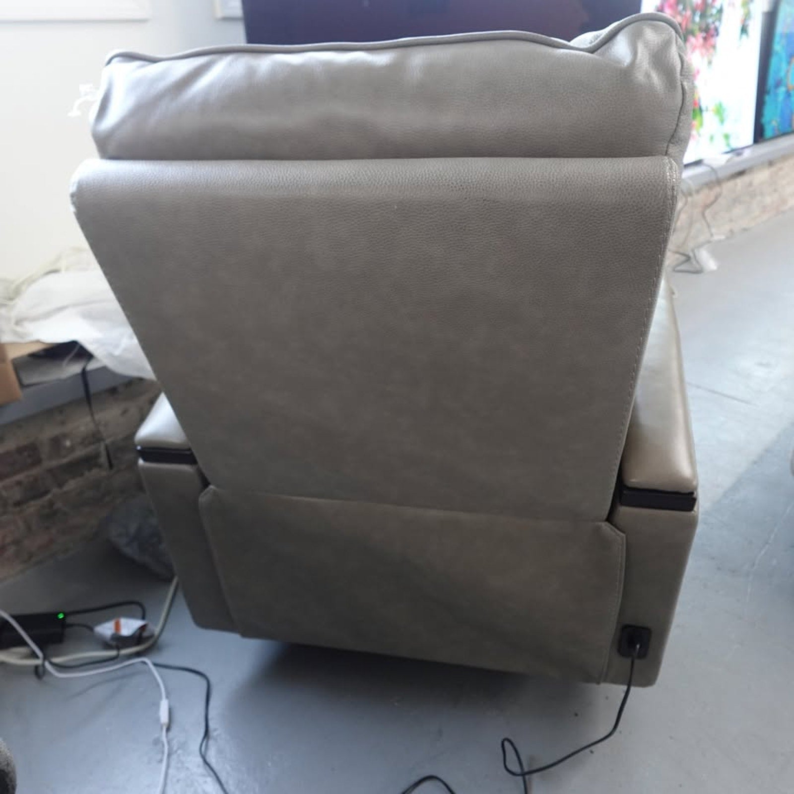 Shayne Leather Power Recliner with Power Headrest