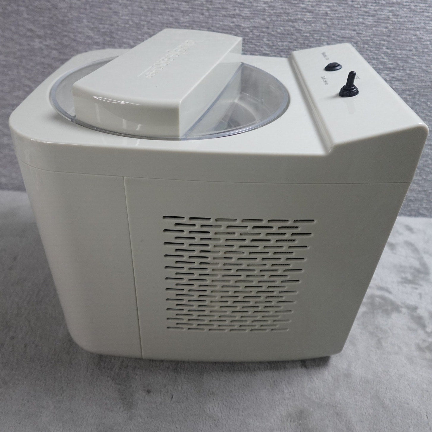 Blue Jean Chef 1 Qt Thermoelectric Ice Cream Maker Mushroom Gray SBJCTEIC100 NEW