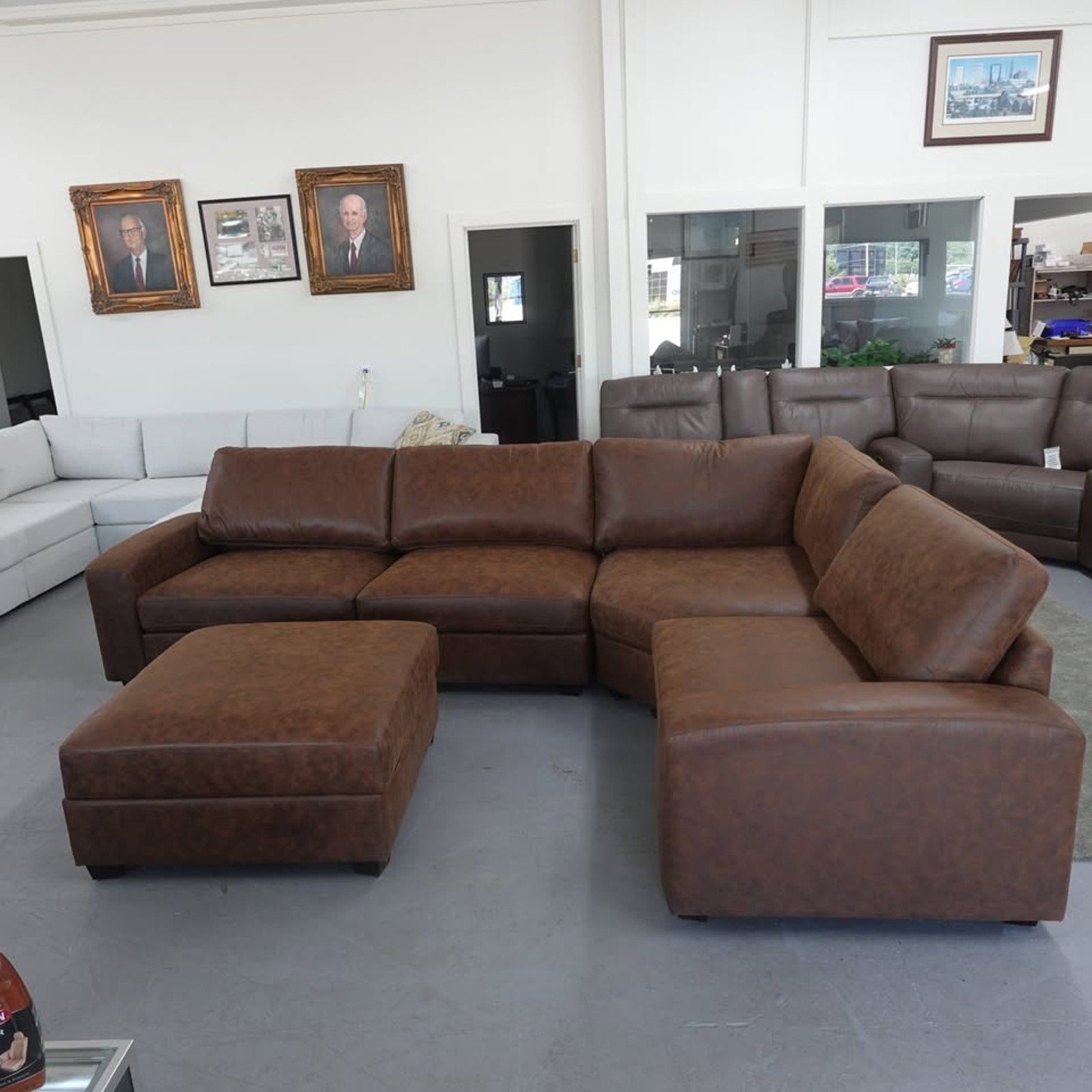 Leon 5-piece Fabric Sectional with Storage Ottoman