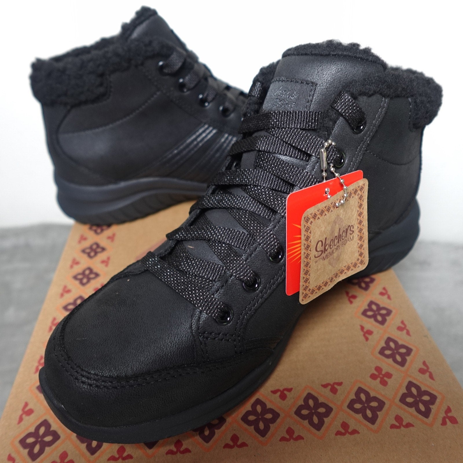 Skechers Ultra Flex Everyday Crush Women's Boots Black 7 US 37.5 EU New Box