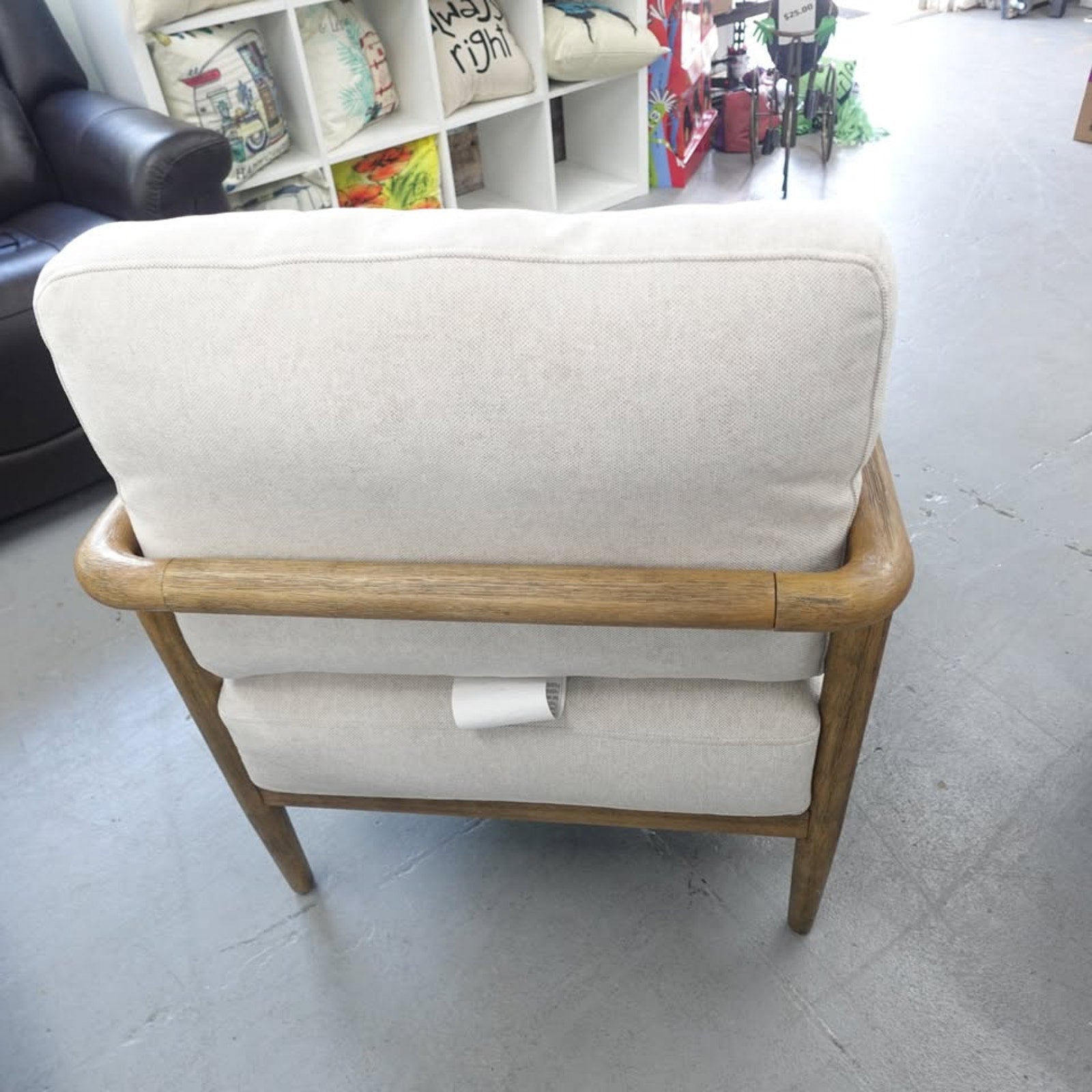 Thomasville Finley Point Accent Chair with Wood Frame