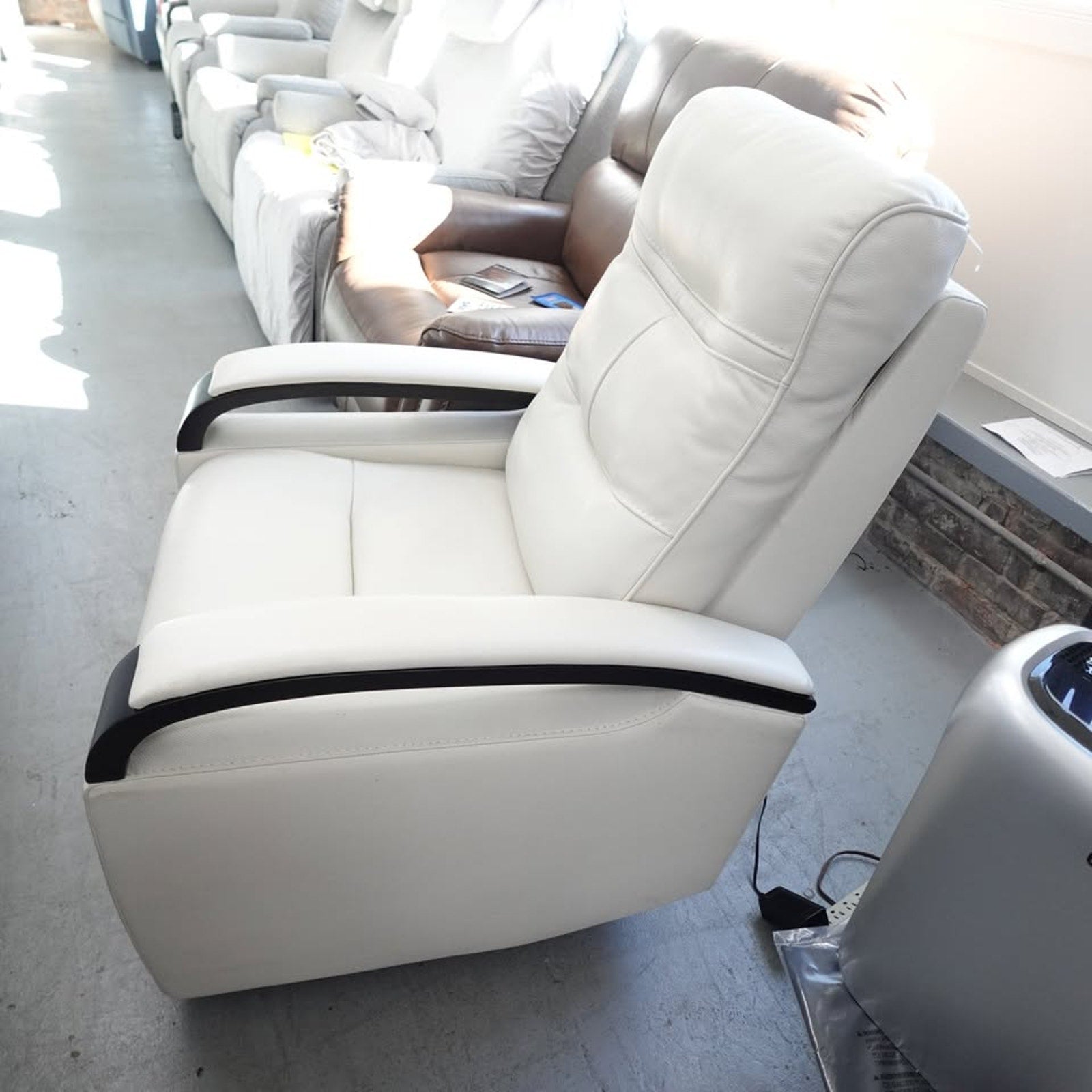 Canmore Leather Power Recliner with Power Headrest