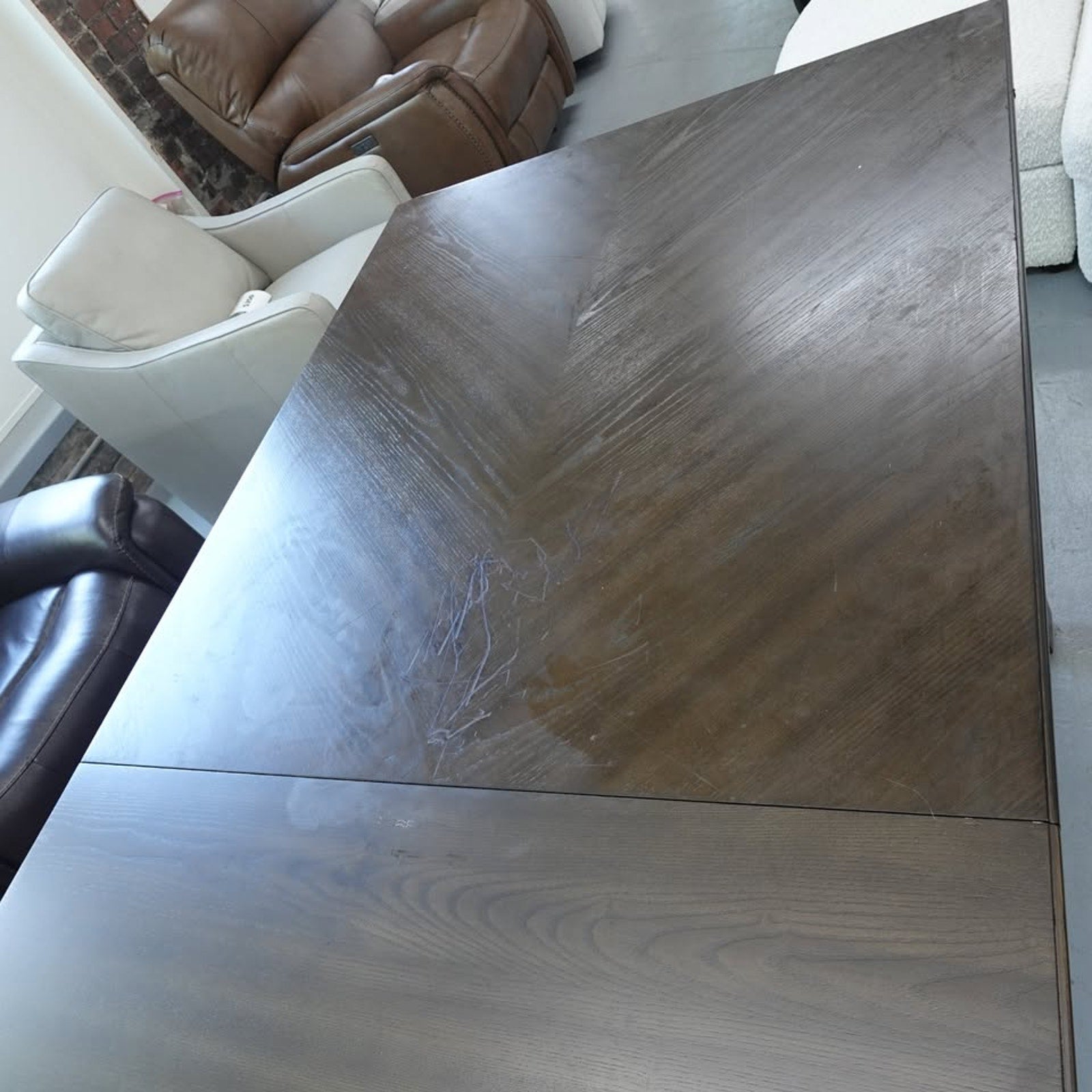 Thomasville Anacortes Dining Table (Scratch & Dent)