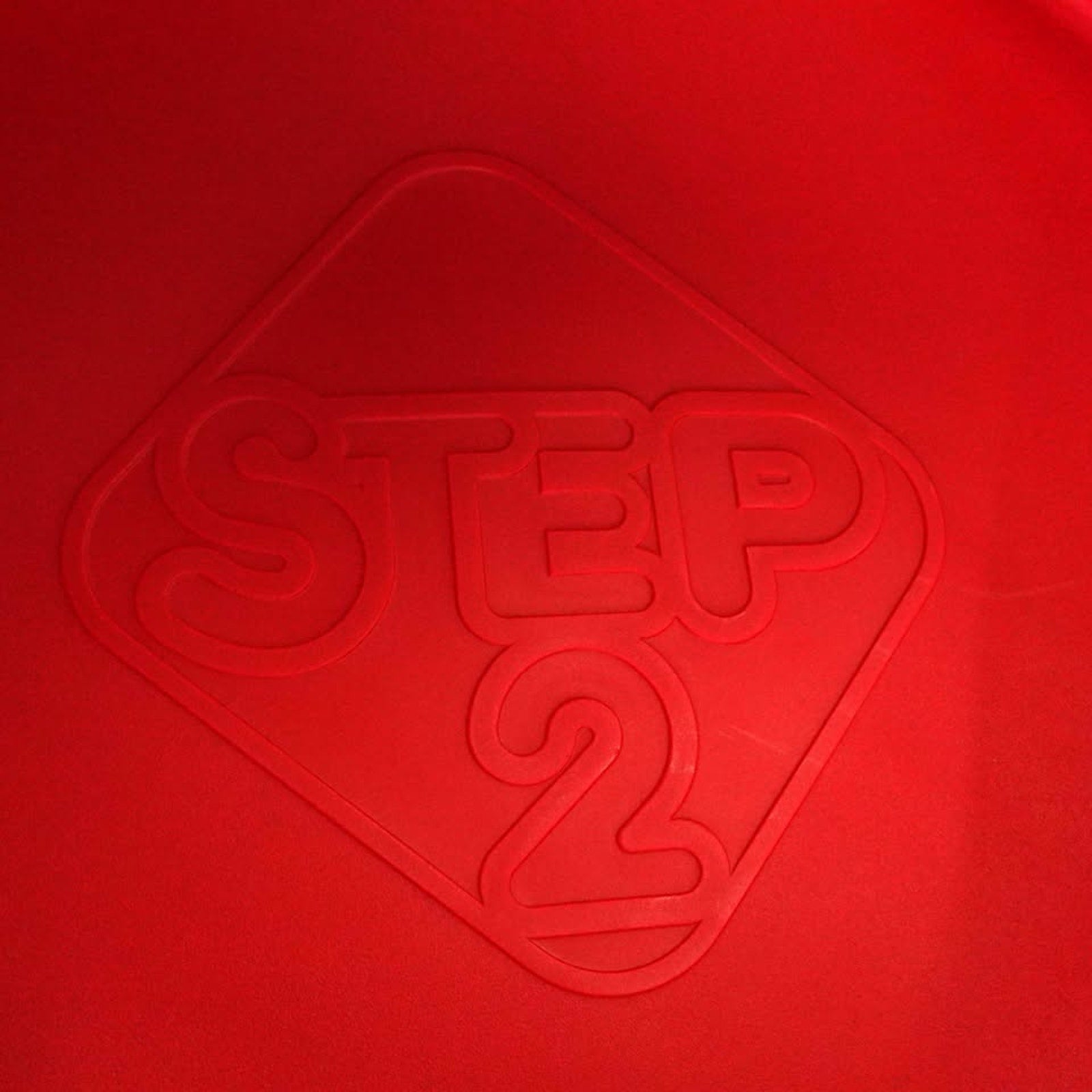 Step 2 Crabbie Sandbox - Resin 16" x 47.5" Red