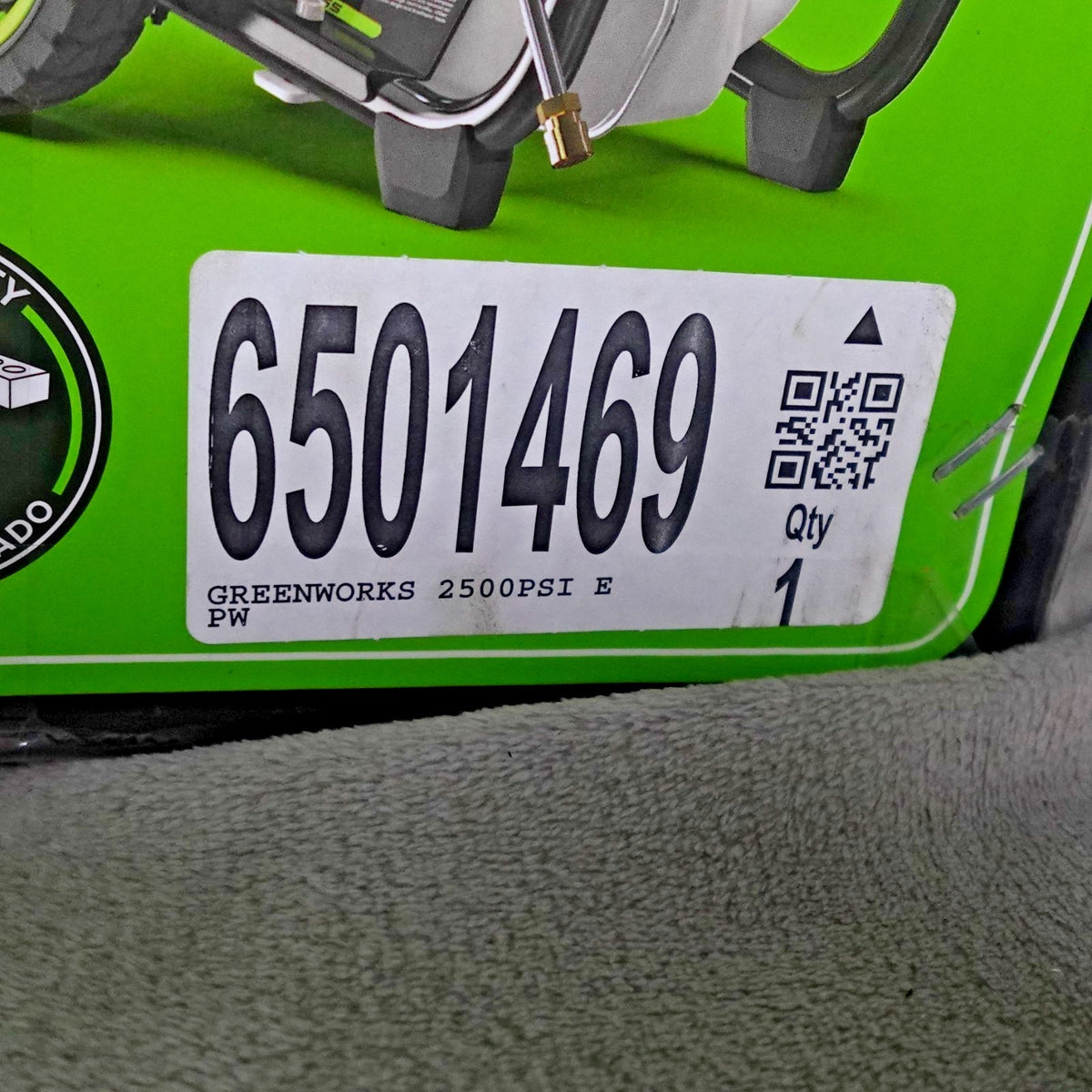 Greenworks 2500-PSI 2-GPM Cold Water Electric Pressure washer with 5 Spray Tips