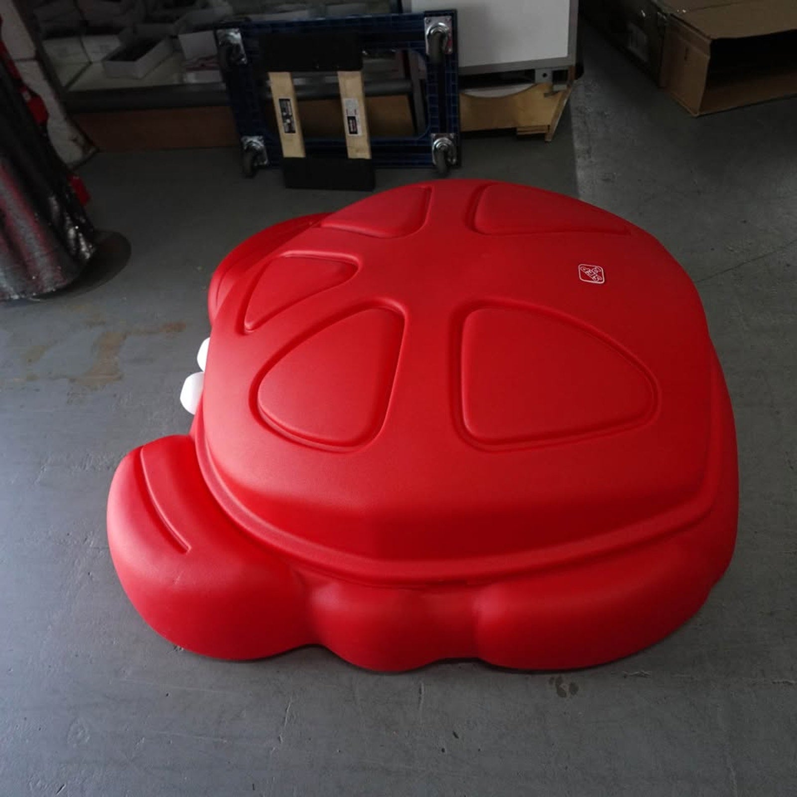 Step 2 Crabbie Sandbox - Resin 16" x 47.5" Red