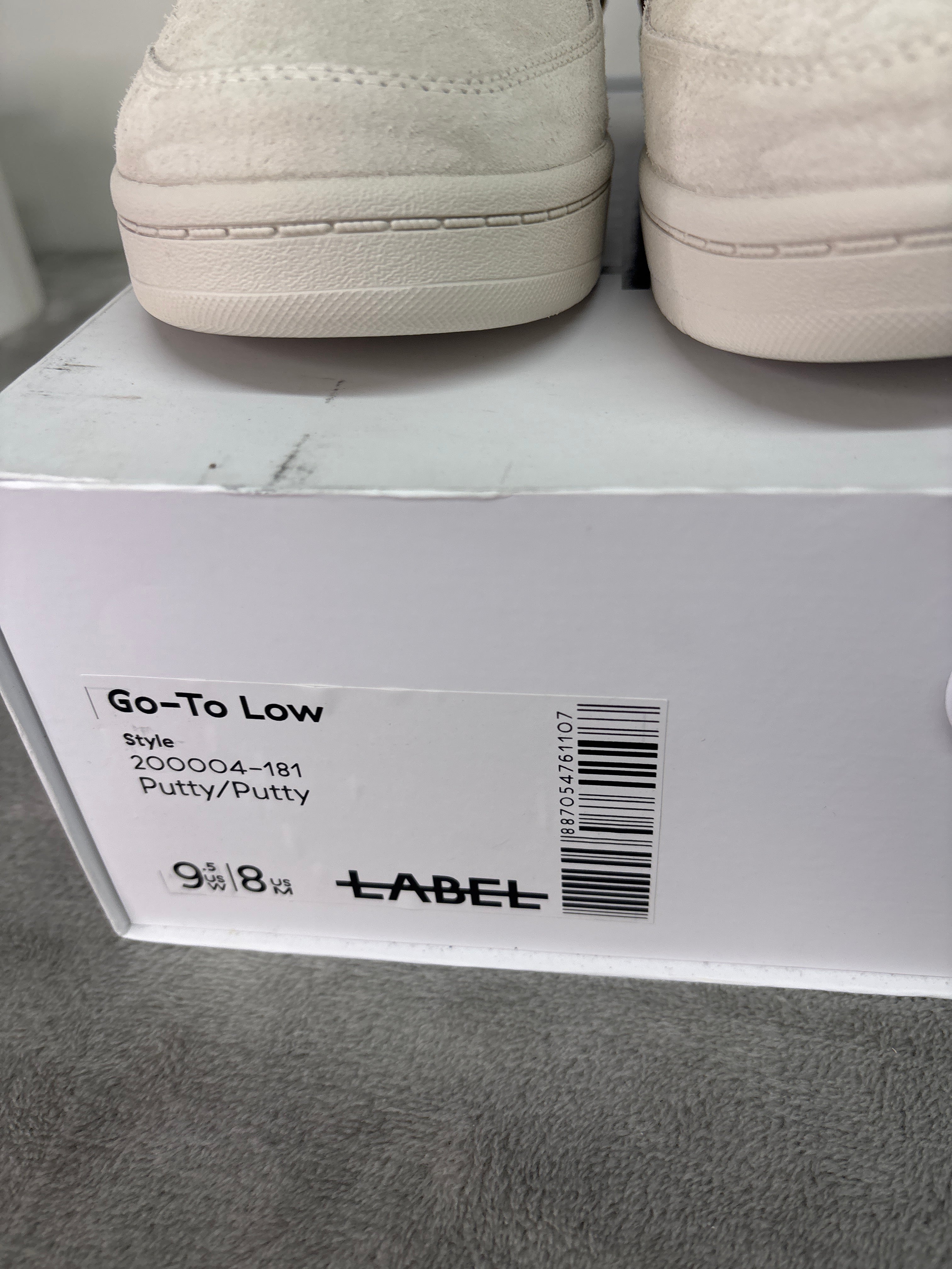 Label  whit sneakers