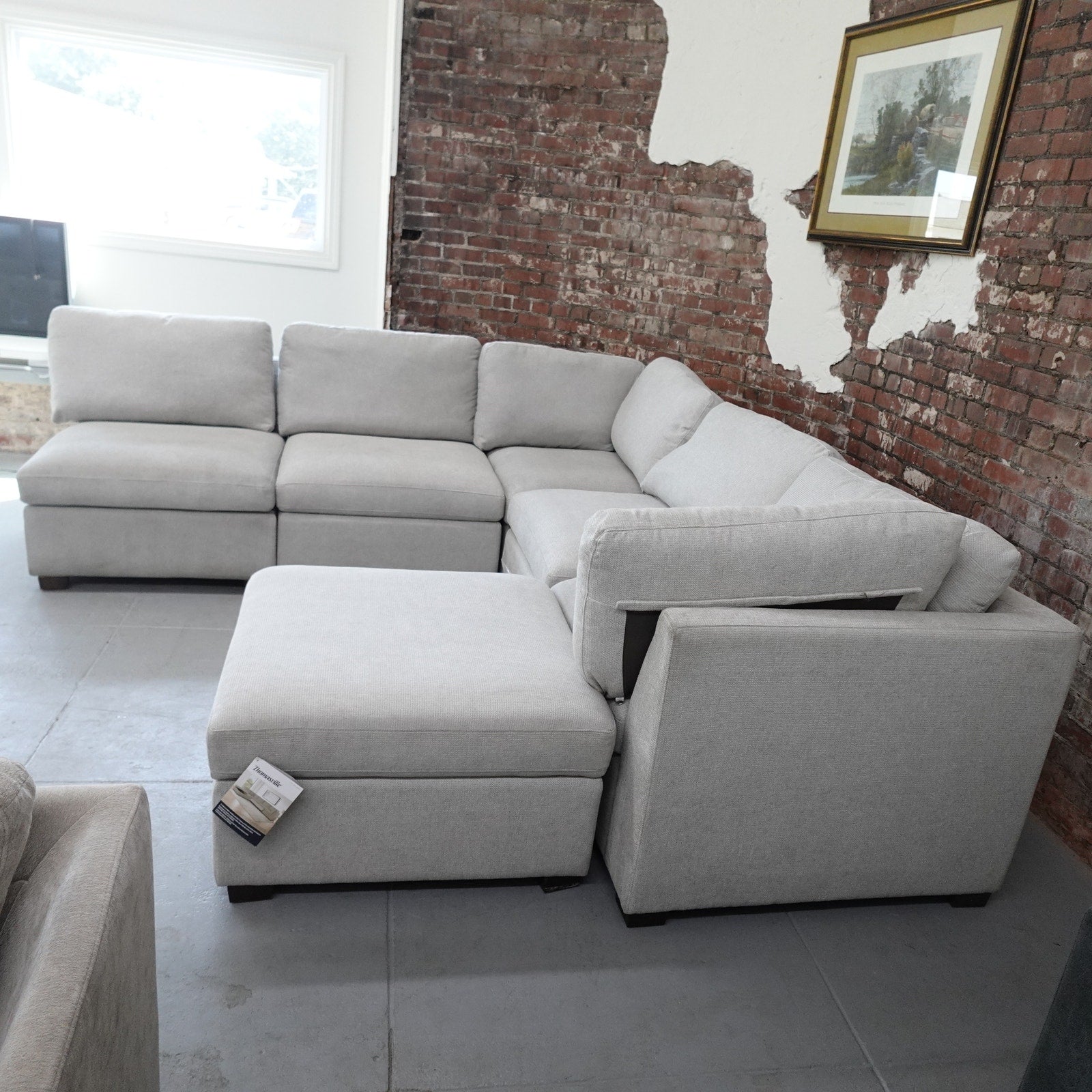 Thomasville Rockford 6-piece Fabric Modular Sectional