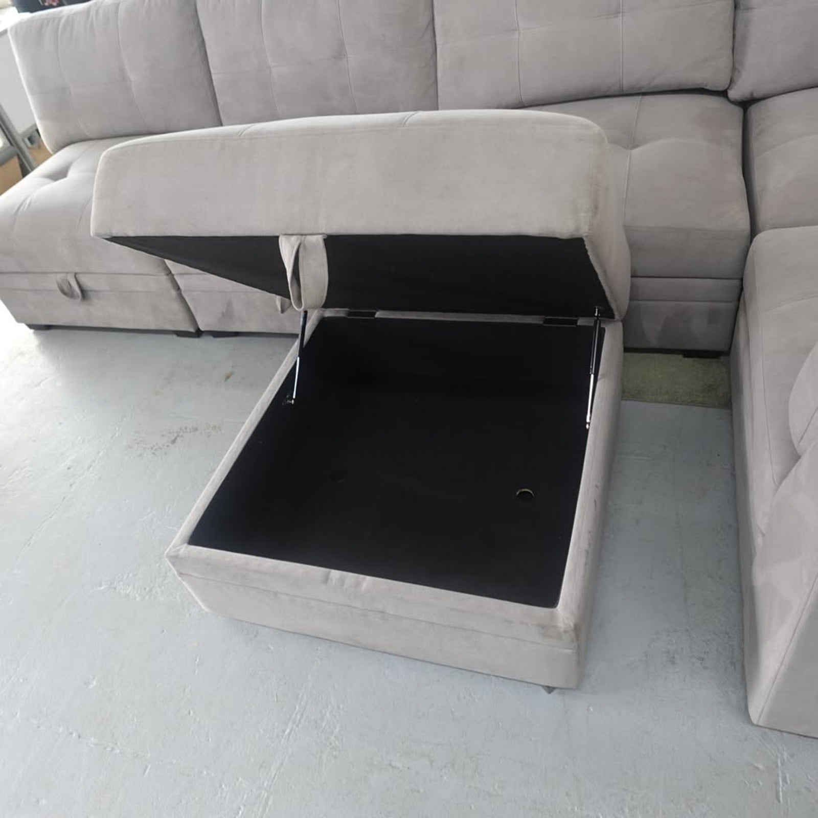 Vaughnn 6-piece Fabric Modular Sectional with Storage Gray