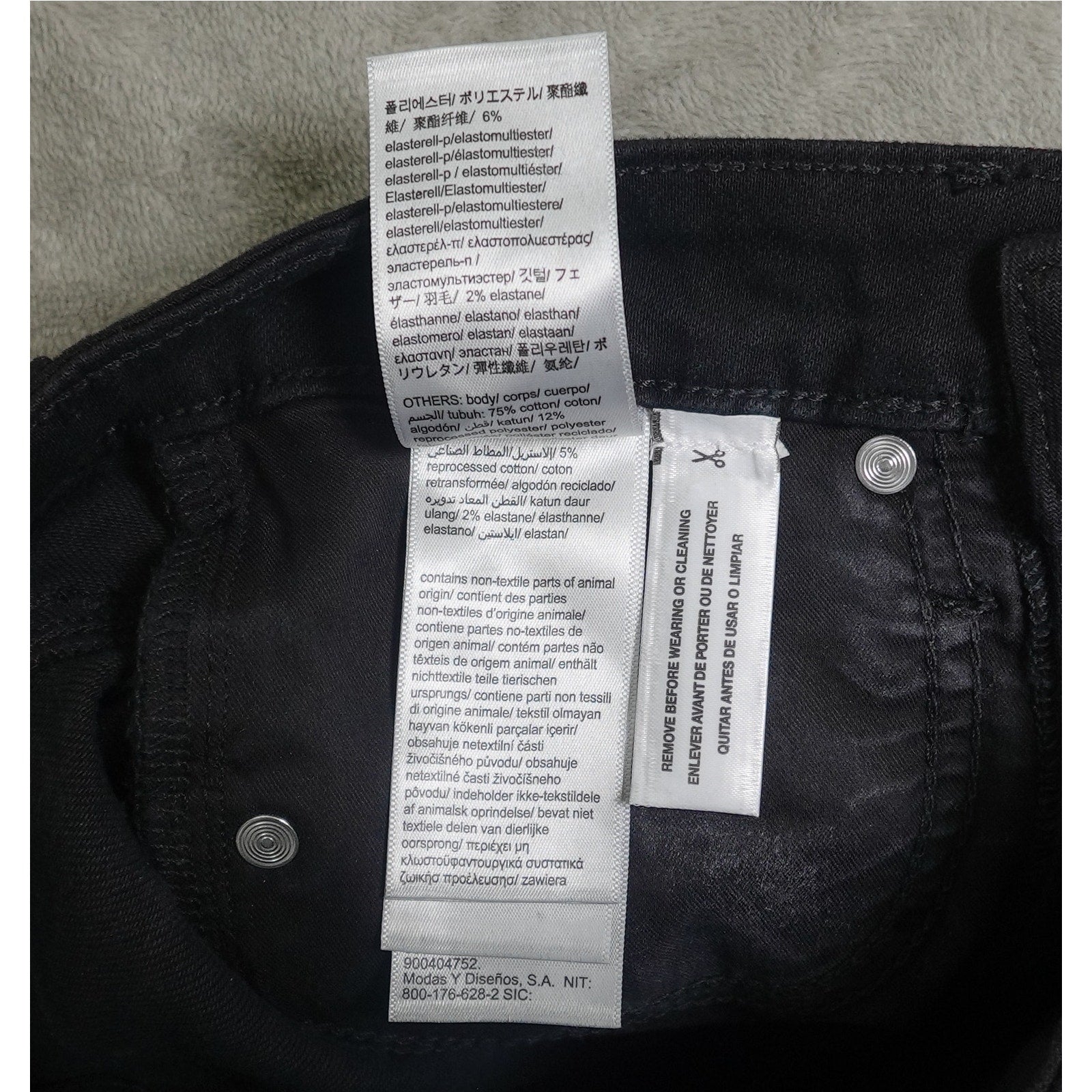 Calvin Klein Jeans Women's Original High Rise Skinny Black Denim- W25