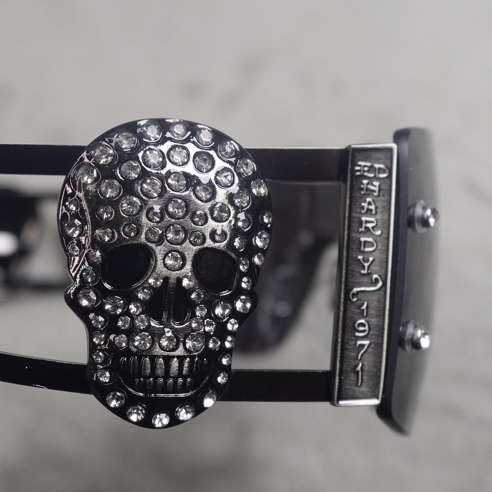 Ed Hardy Rhinestone Skull Shield Sunglasses UV400 NEW