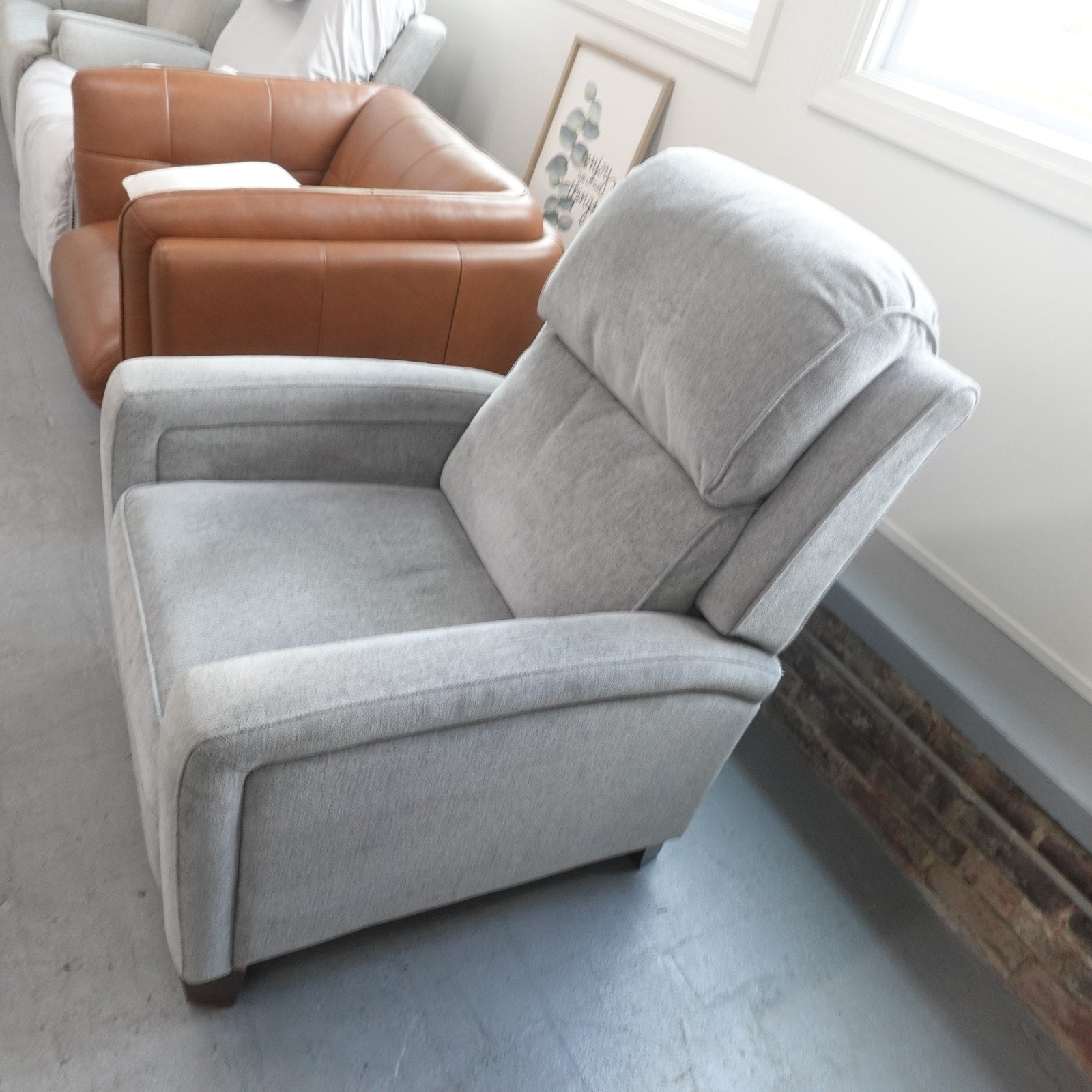 Synergy Home Wessen Pushback Recliner Chair Gray Fabric Accent Recliner New