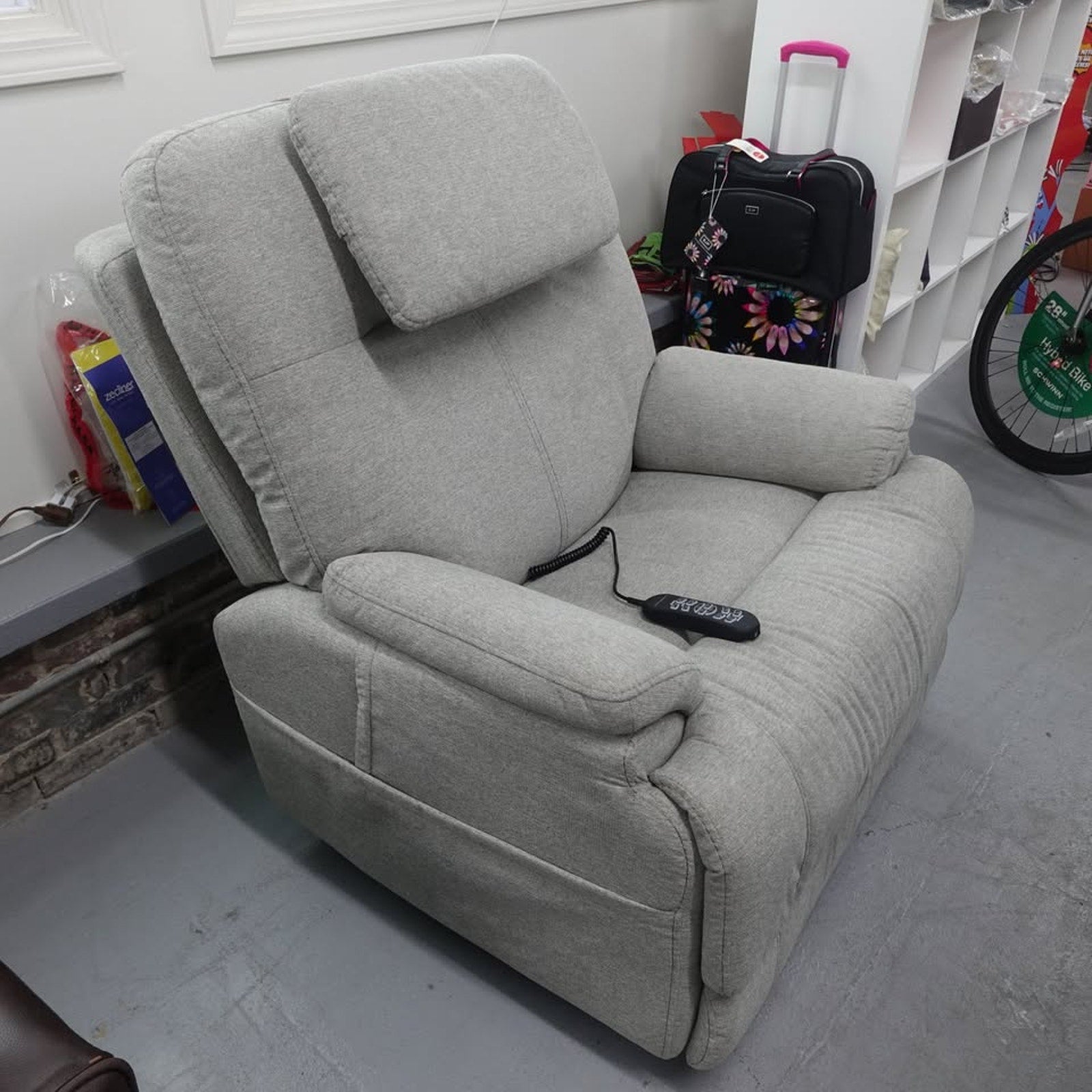 Flexsteel Zecliner Power Lift Sleep Recliner with Power Headrest and Lumbar