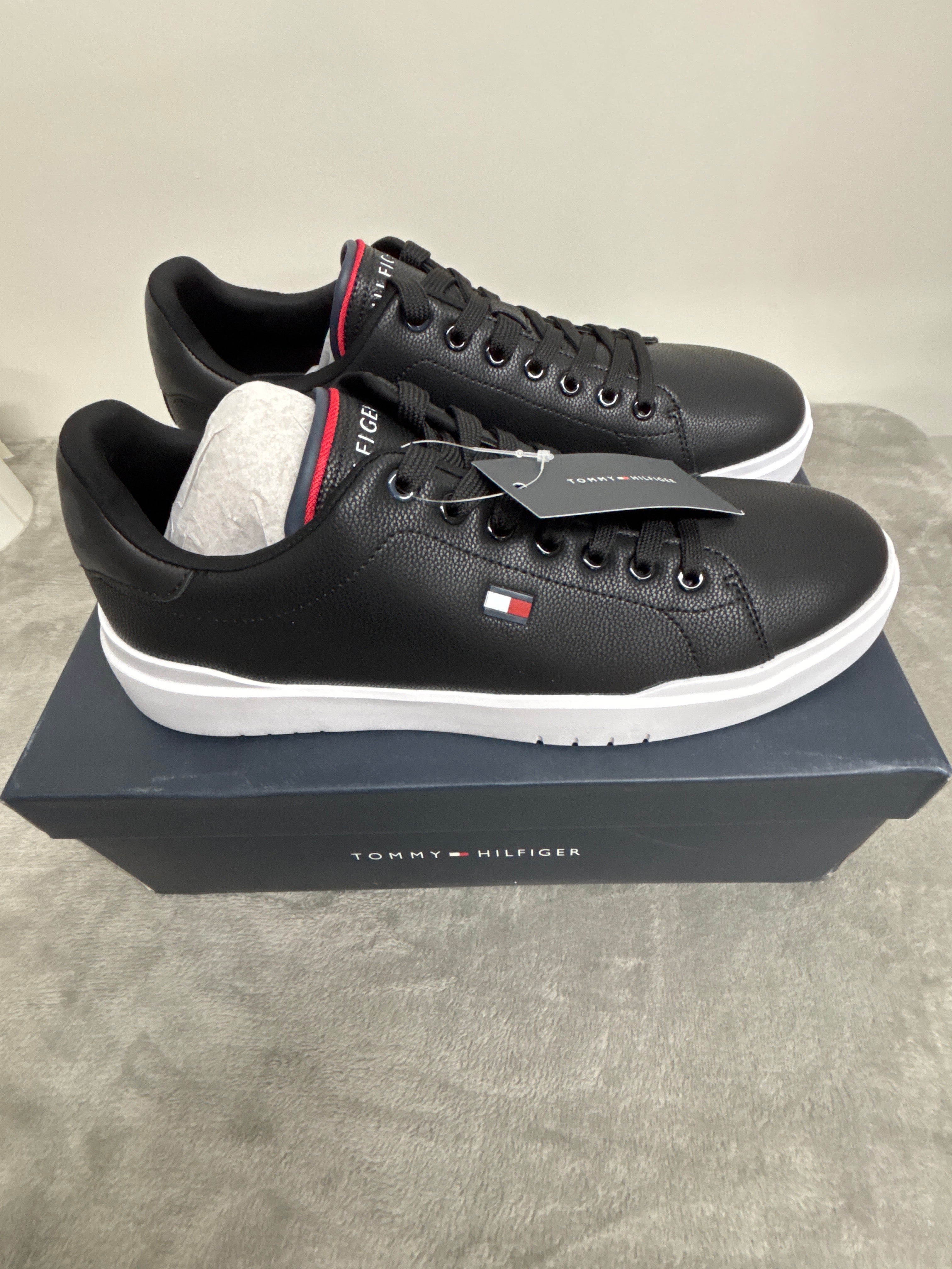 Tommy Hilfiger black sneakers